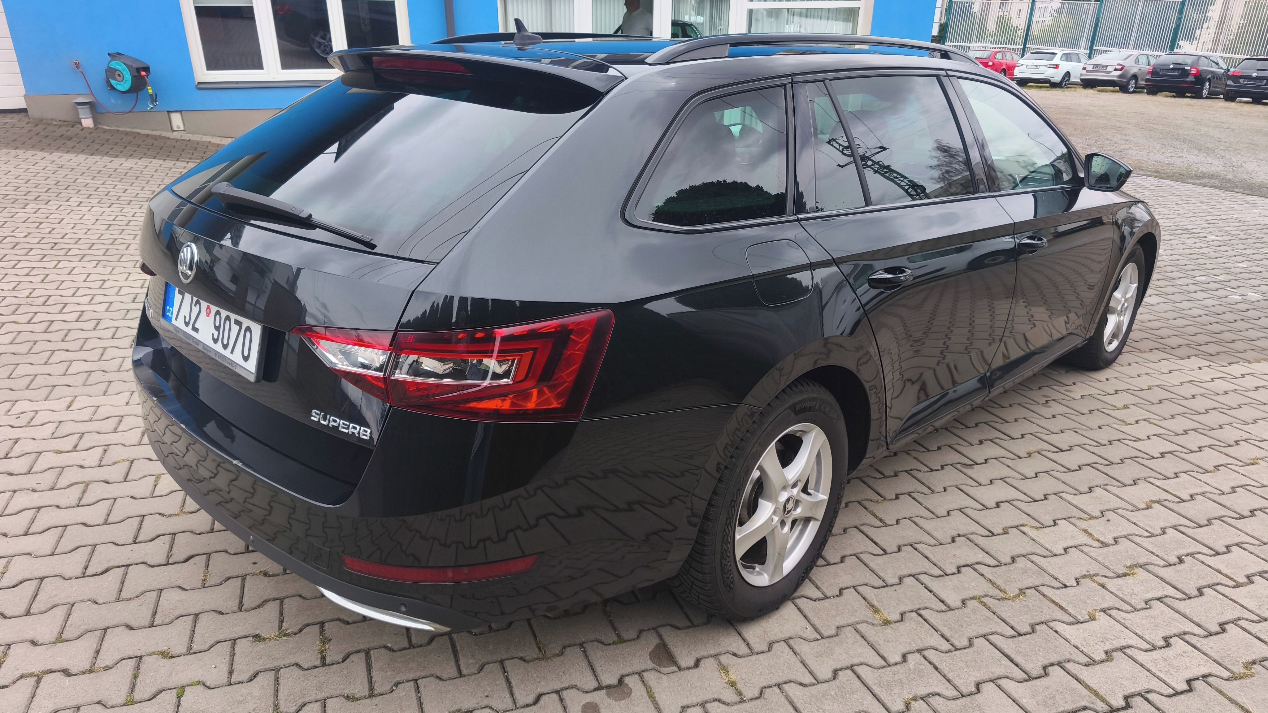 Škoda Superb, 2.0 TDI Sportline 140 kW - fotka 5