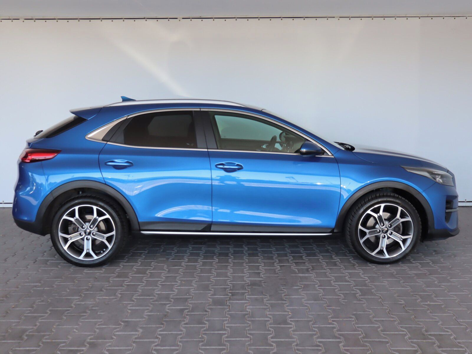 Kia XCee´d, 1.4 T-GDI, Automat, Serv.kniha - fotka 6