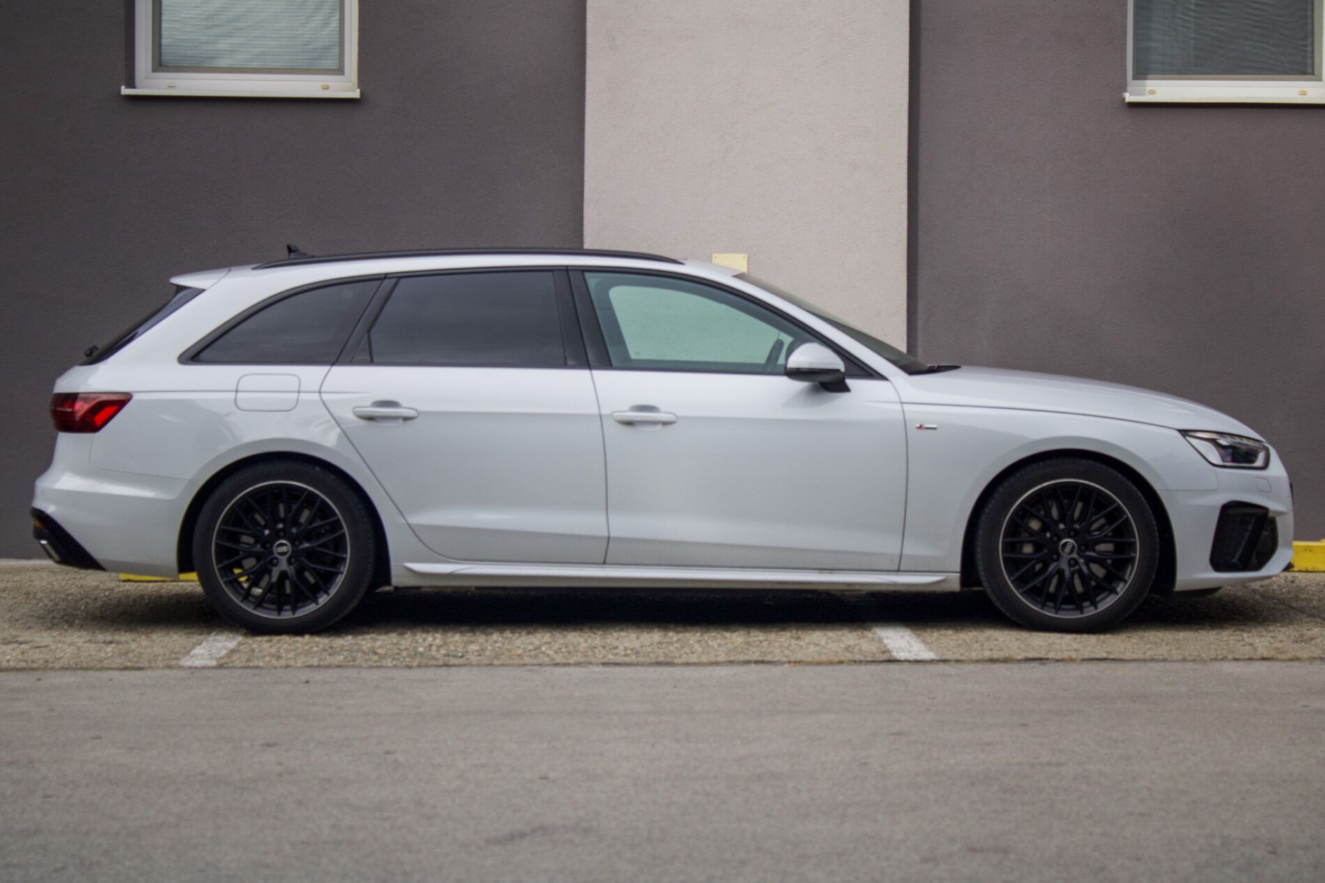 Audi A4 Avant - fotka 4