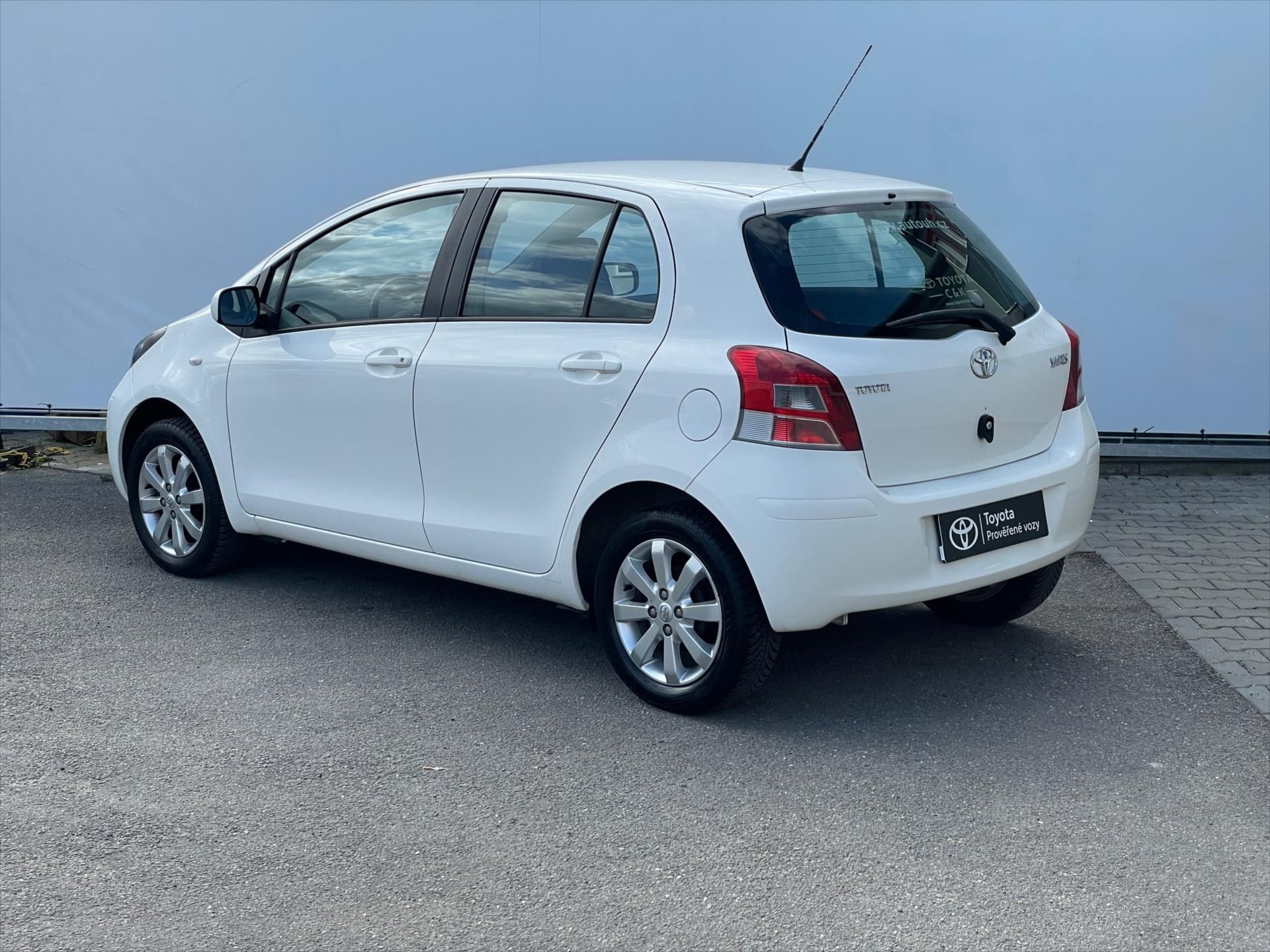 Toyota Yaris, 1,0 Dream - fotka 4