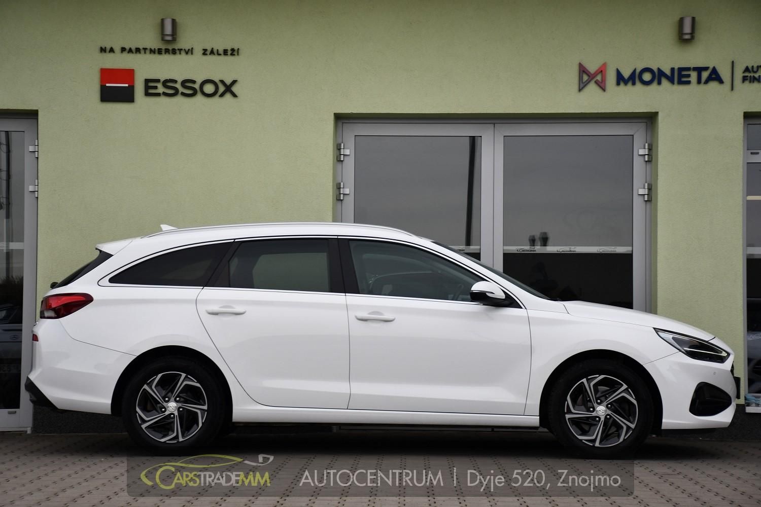 Hyundai i30, 1.6CRDi SMART KAMERA CARPLAY - fotka 6