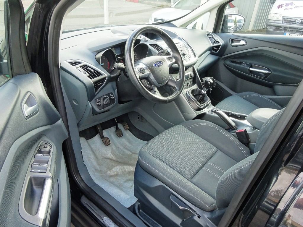 Ford Grand C-MAX, 1,6 TDCI 85kW+6st.man. - 7míst - fotka 6