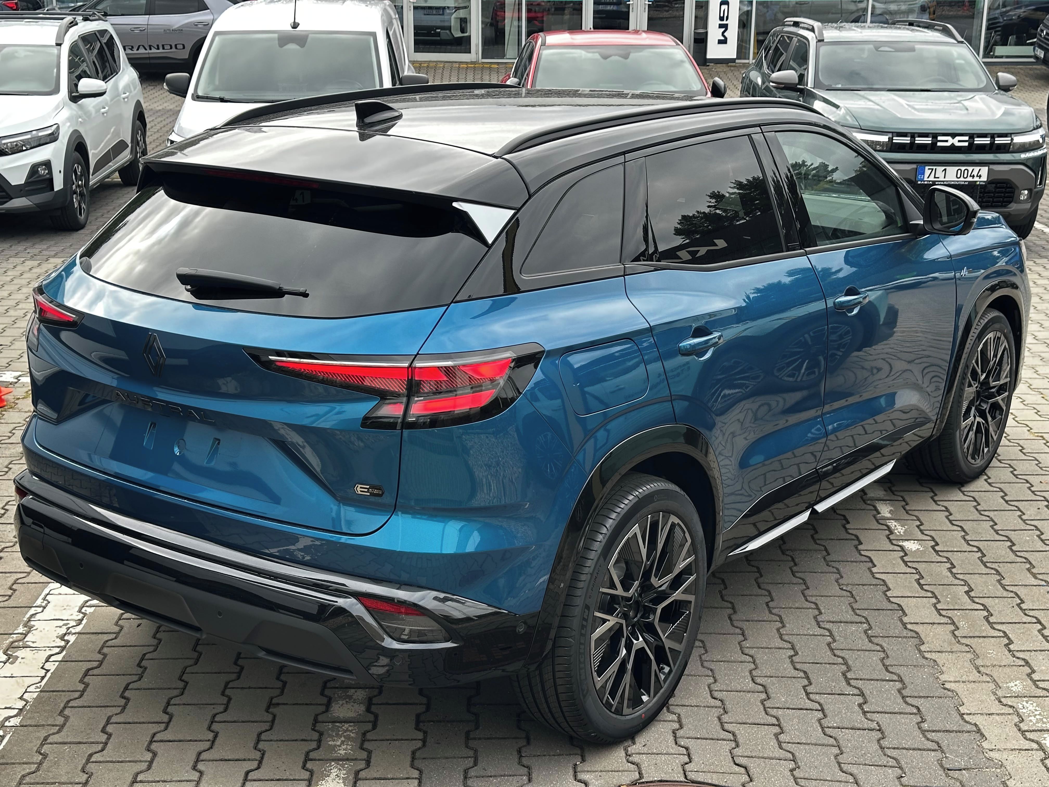 Renault Austral, Esprit Alpine 200k Full Hybrid - fotka 3