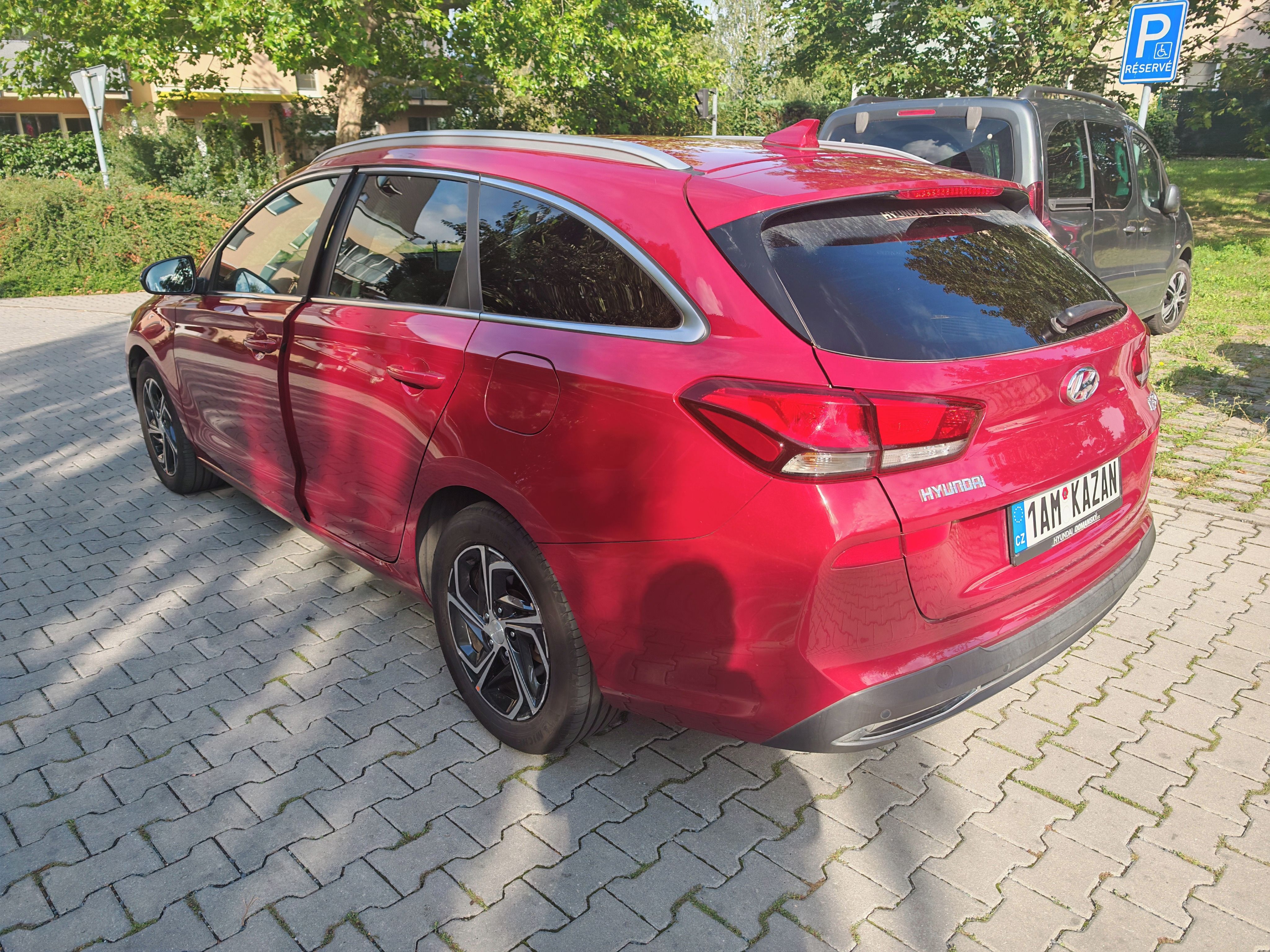 Hyundai i30, Hyundai i30 kombi 1.5 T-GDi - fotka 6