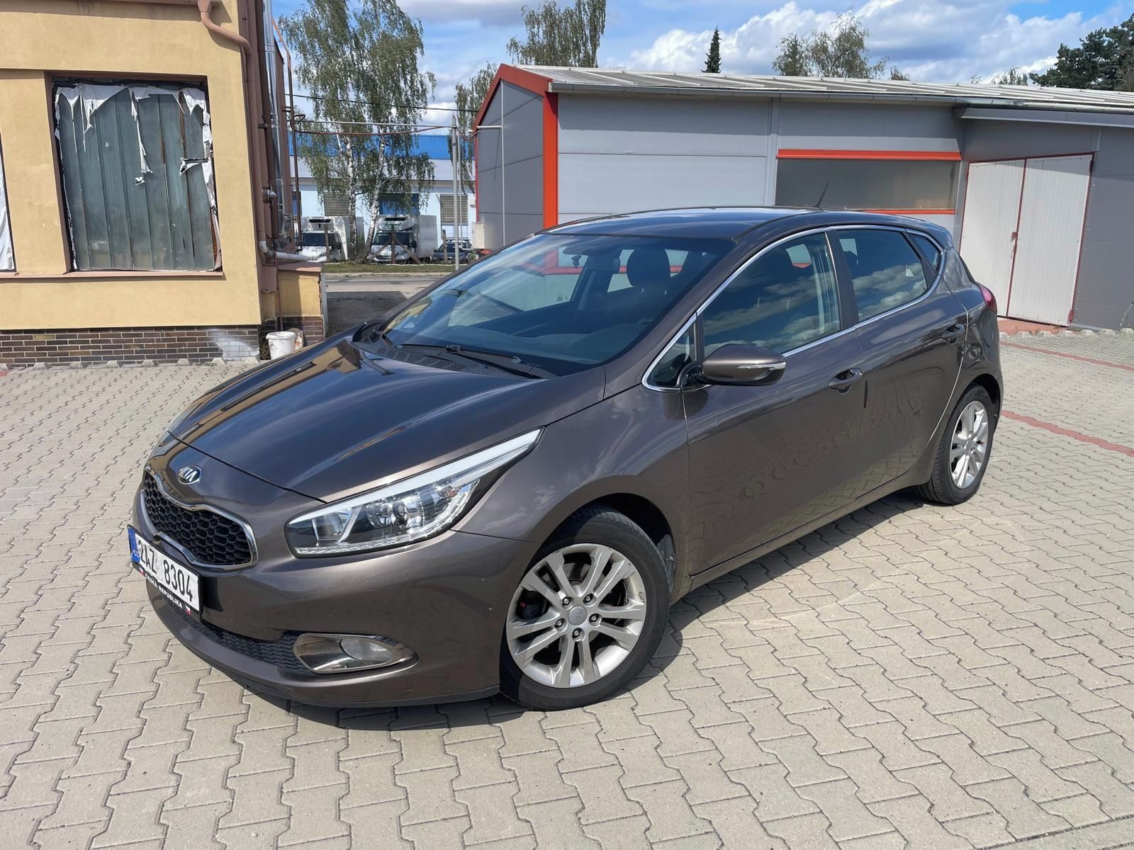 Kia Cee´d, 1.6 TDI 94 kW 120100 - fotka 2