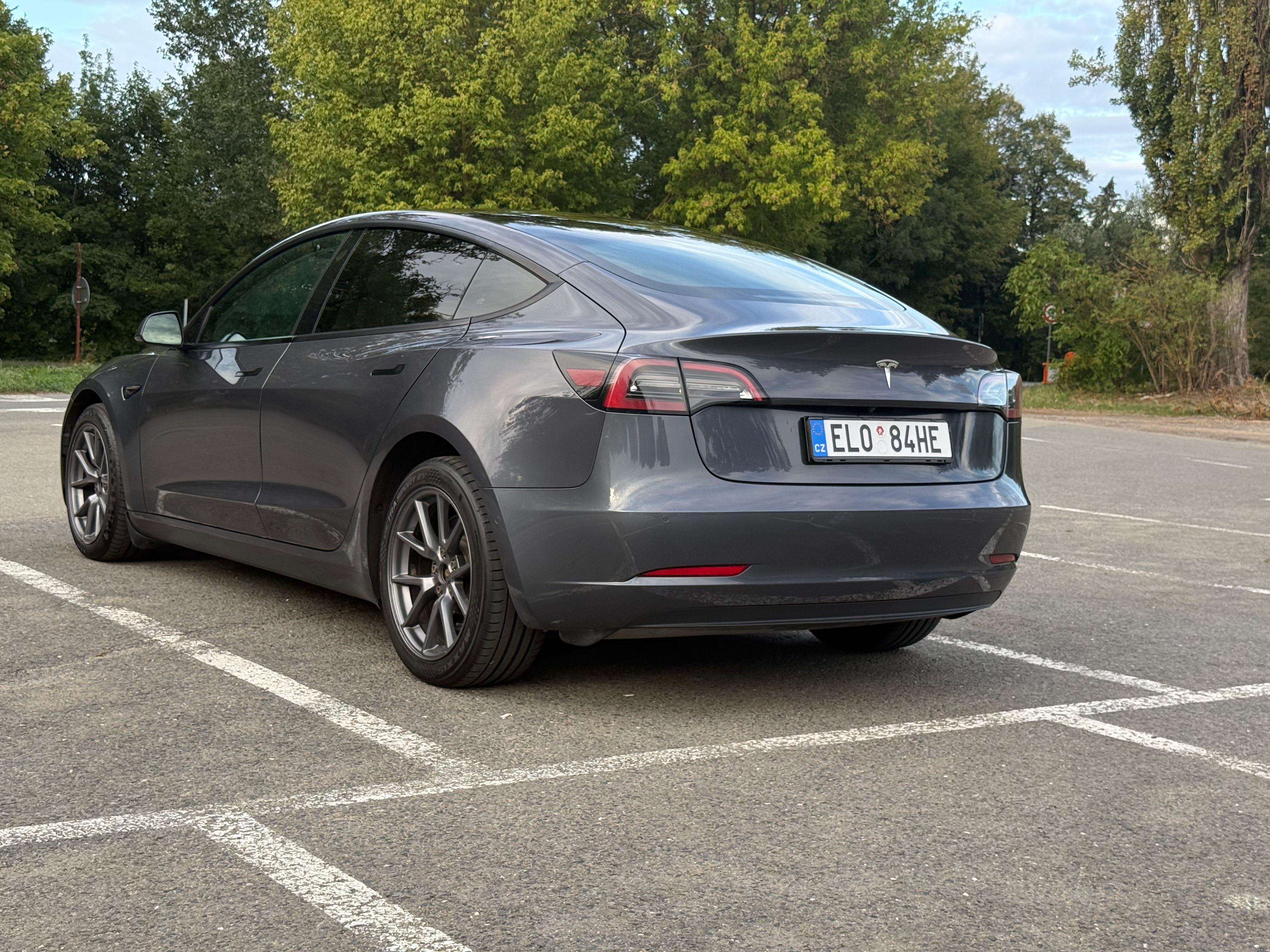 Tesla Model 3, LR, 93 %, Ryzen, Tažné, Matrix - fotka 4