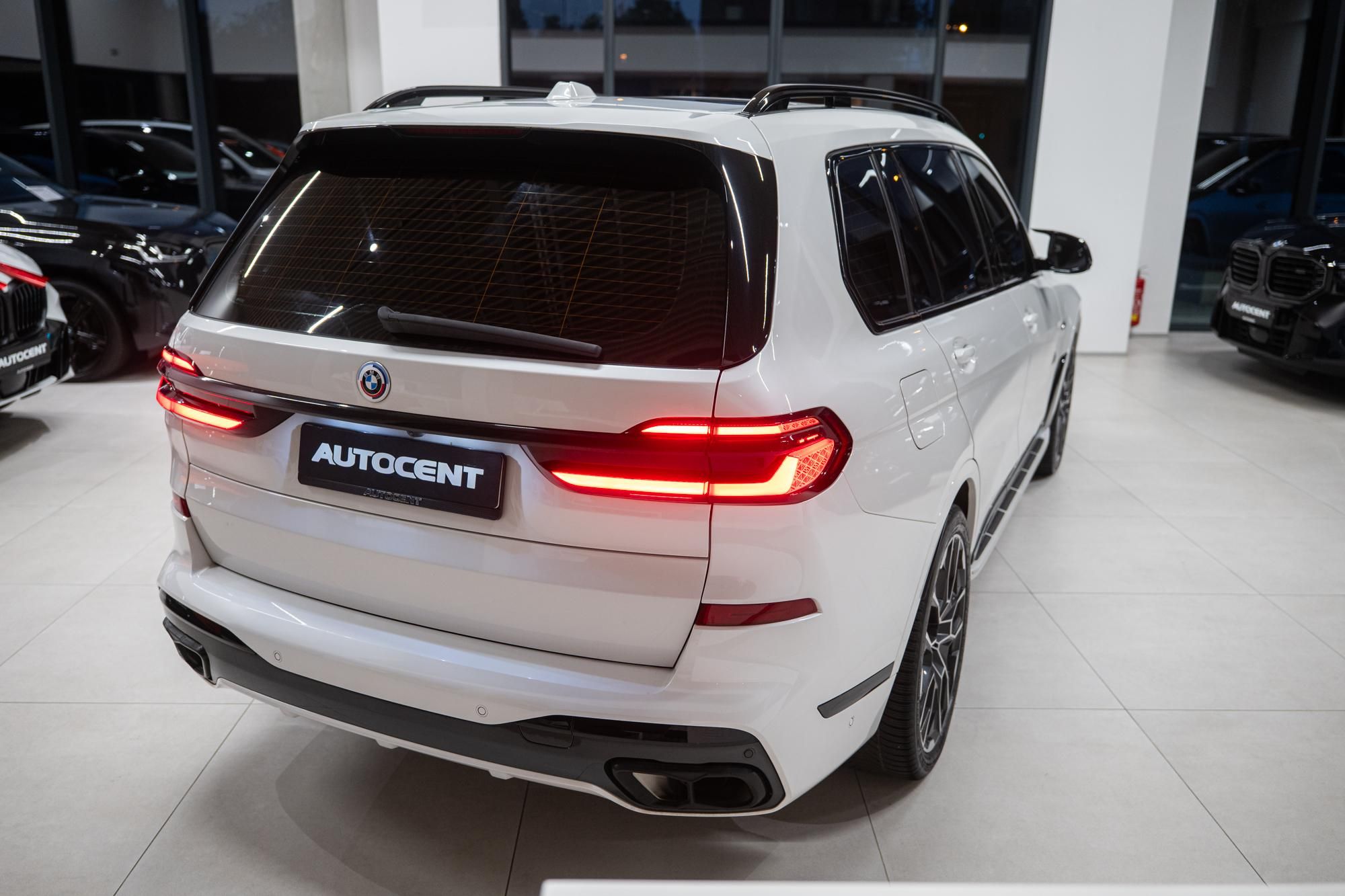 BMW X7, 40D 250KW M-SPORT MASÁŽE TAŽNÉ - fotka 5