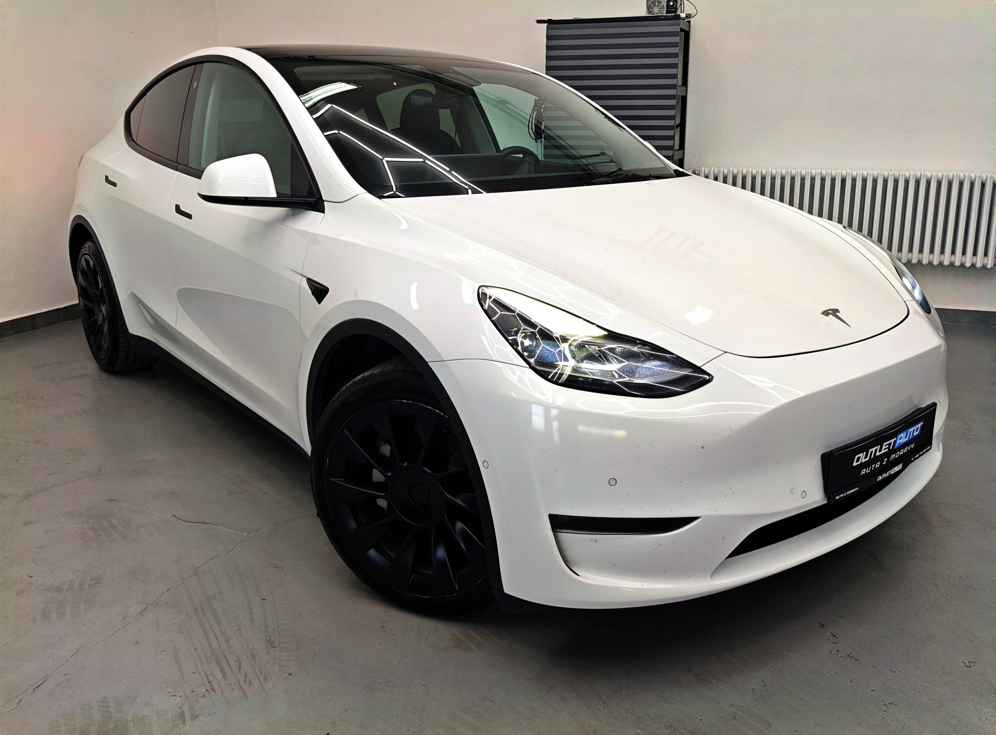 Tesla Model Y, LONG RANGE,AWD, AUTOPILOT, DPH - fotka 3