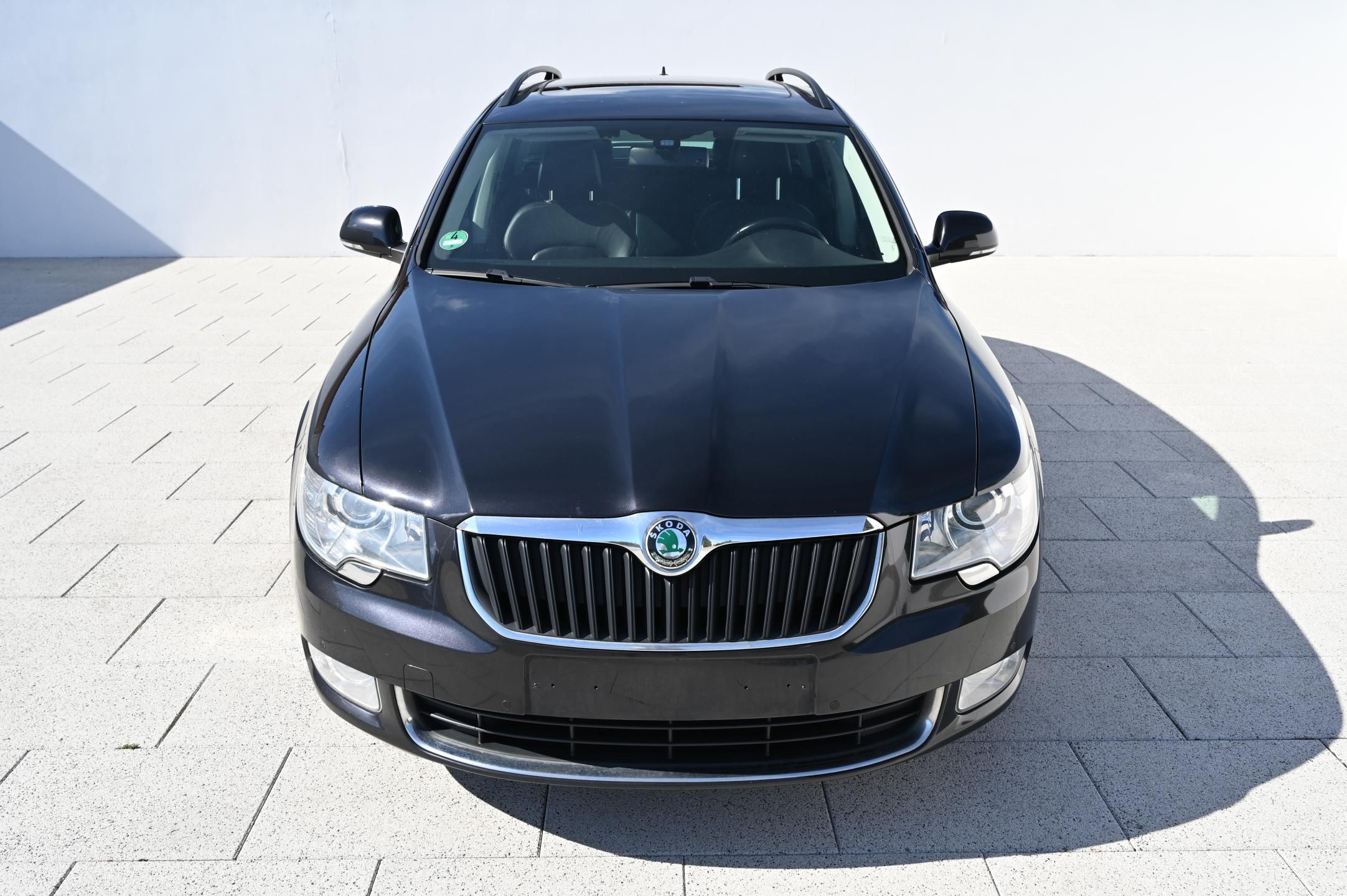 Škoda Superb, 2.0TDI 125KW DSG Elegance 9/12 - fotka 2