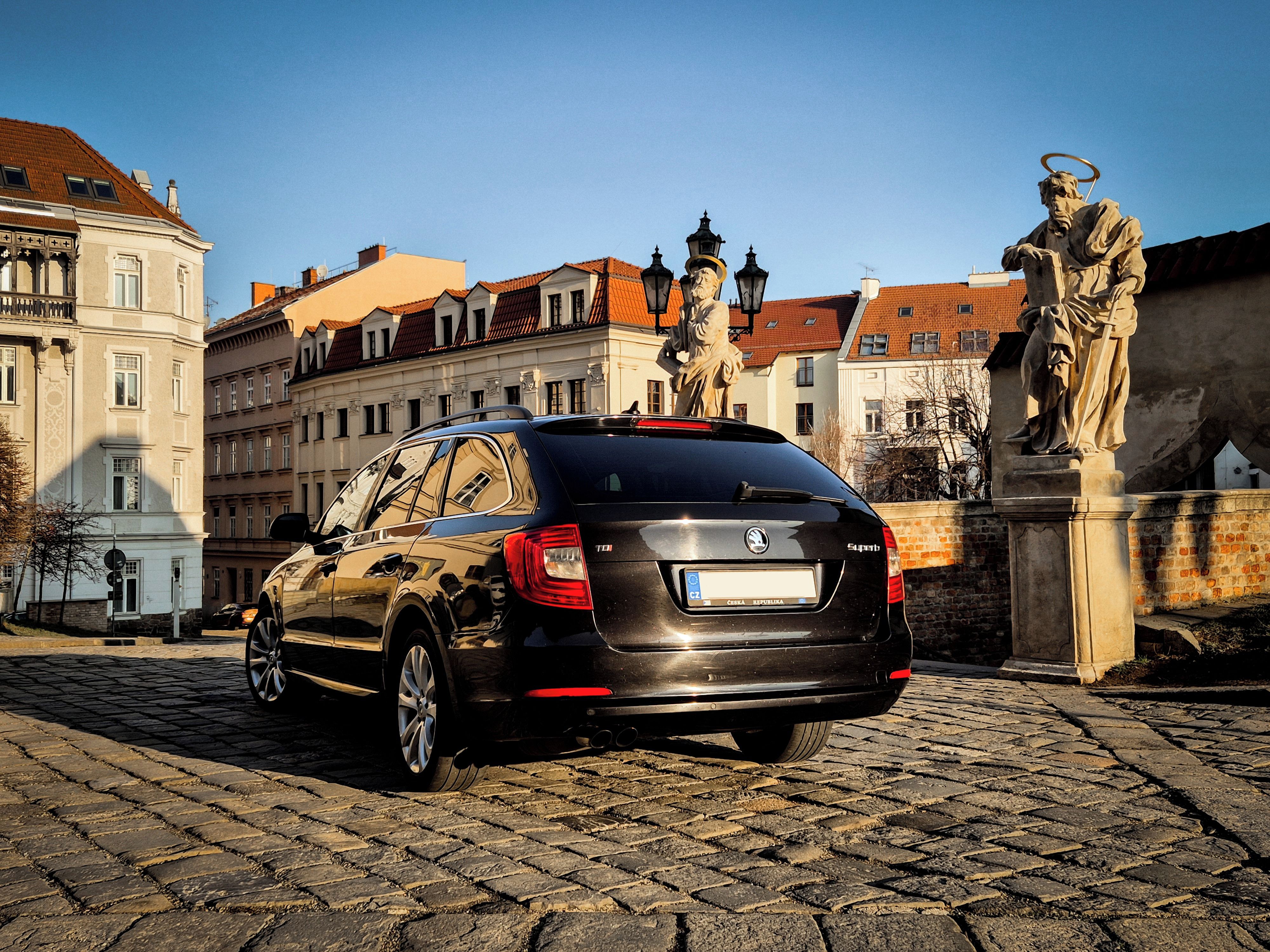 Škoda Superb, 2.0 Tdi 103 kw kombi - fotka 3