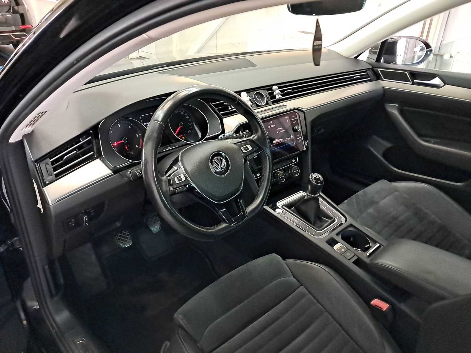 Volkswagen Passat, 2.0 TDI, Kůže - fotka 3