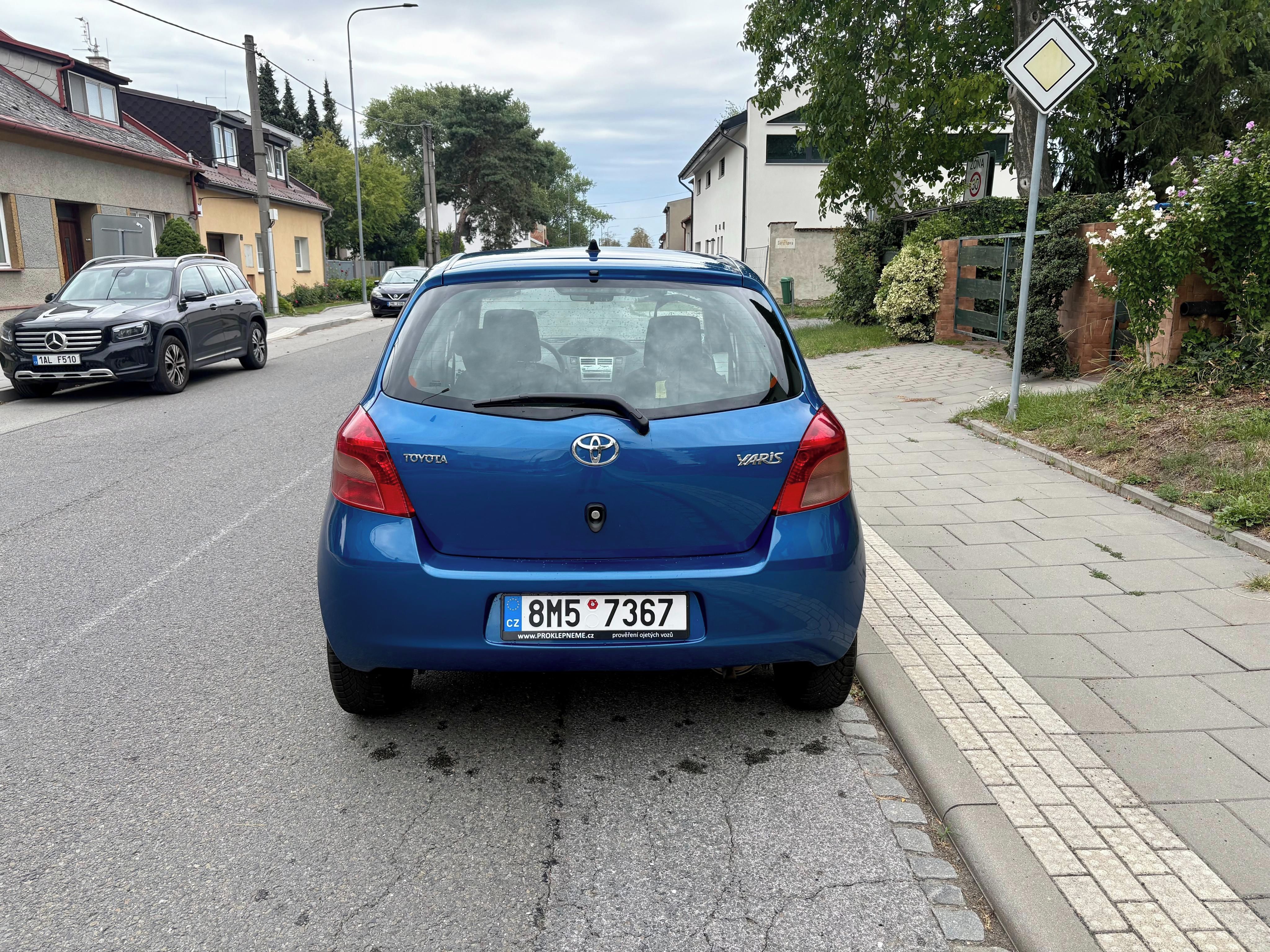 Toyota Yaris, 1.0VVTi Nehavarovaný Nerezavý - fotka 5