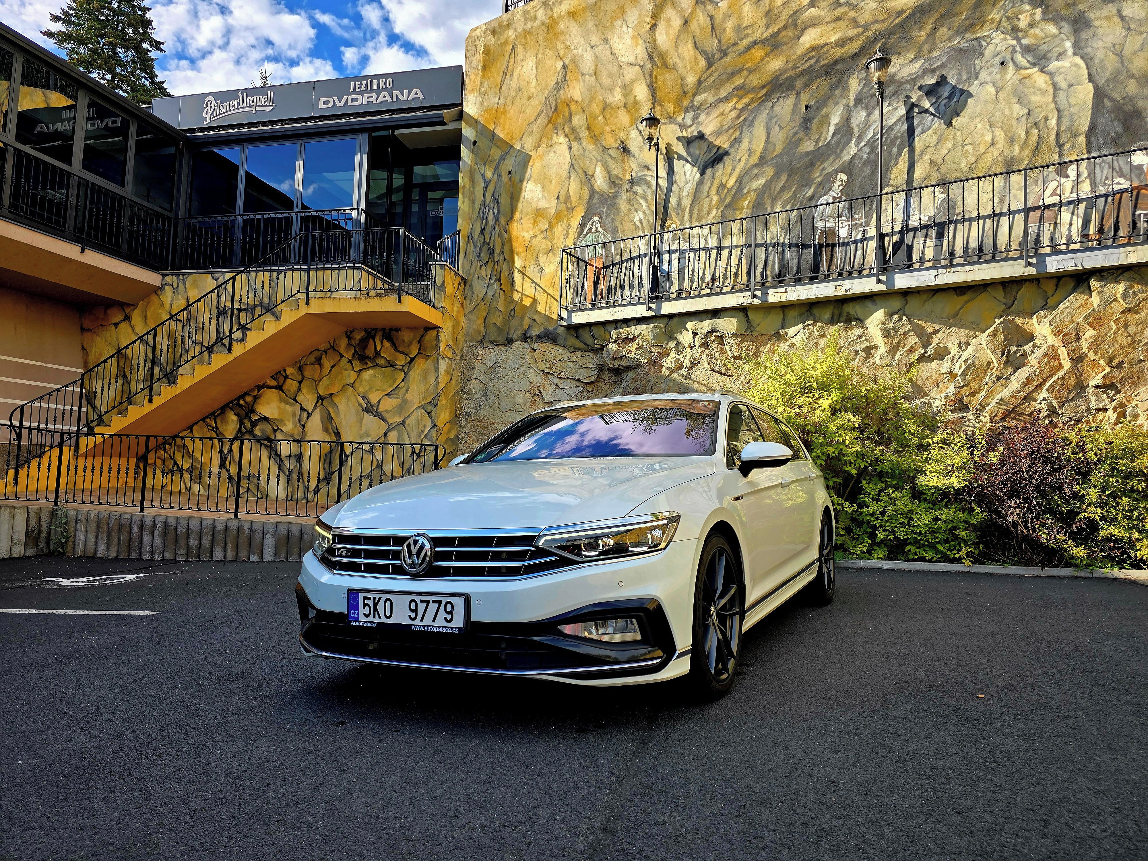 Volkswagen Passat, Pano, webasto, 360, Dynaudio - fotka 3