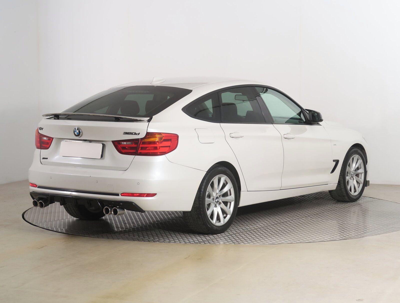 BMW Řada 3, 320d xDrive GT, 4X4, Automat - fotka 5