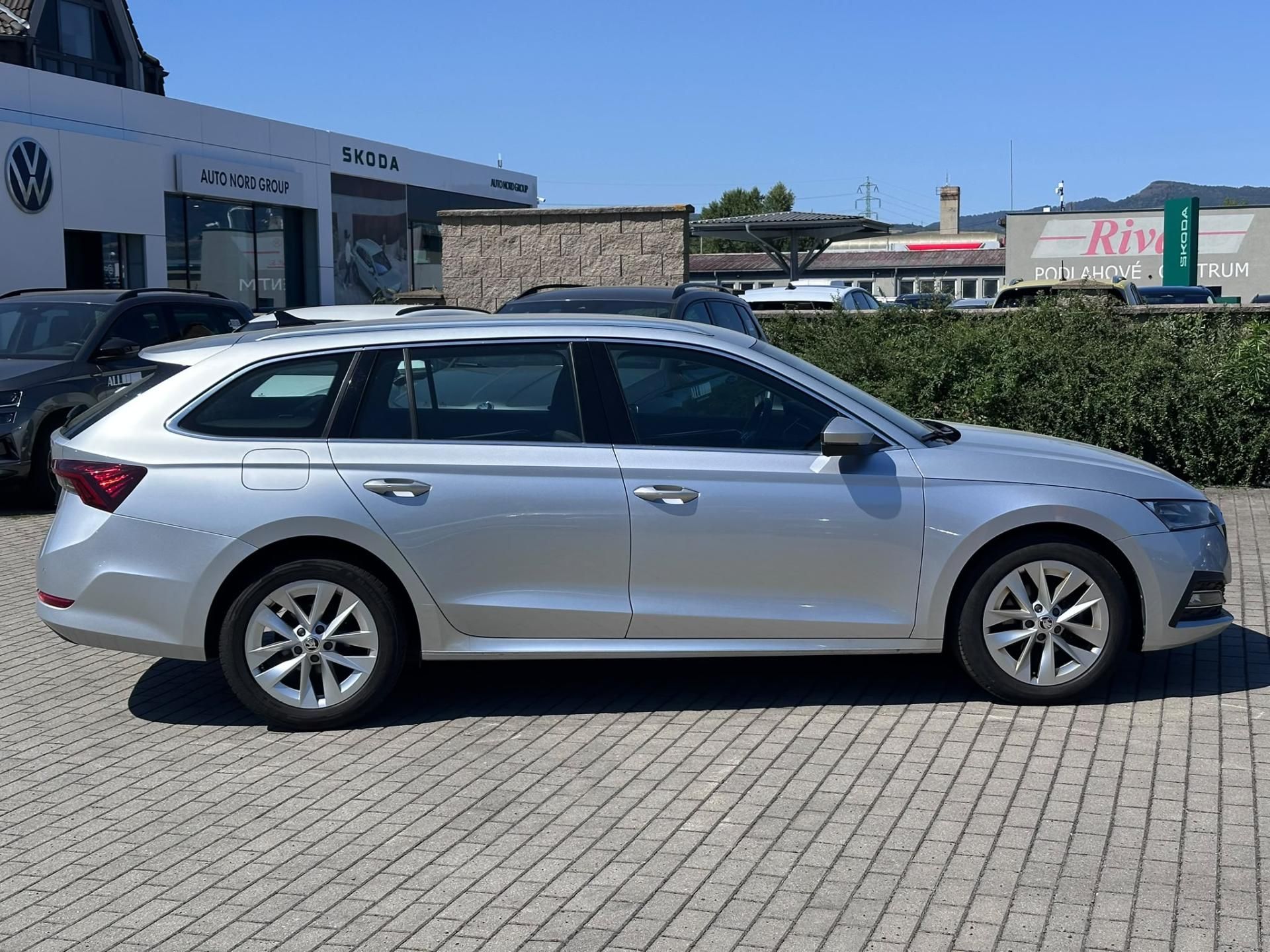 Škoda Octavia, 2.0 TDI 85kW Style - fotka 3