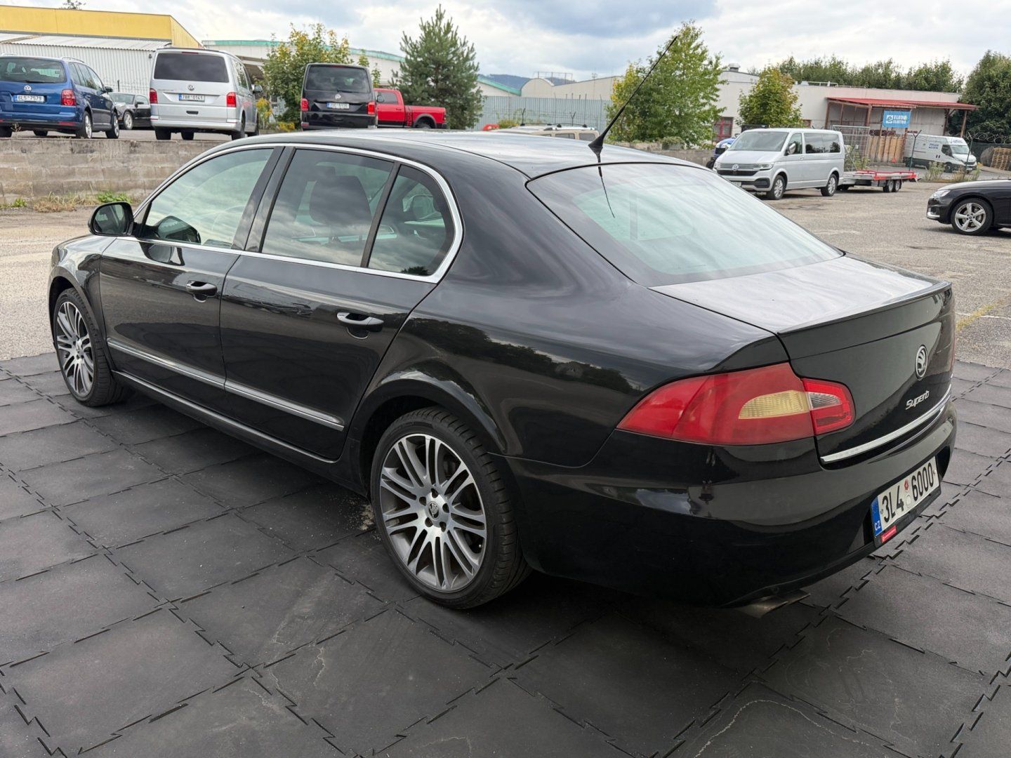 Škoda Superb, 2.0TDi 103kW 2sady kol - fotka 5