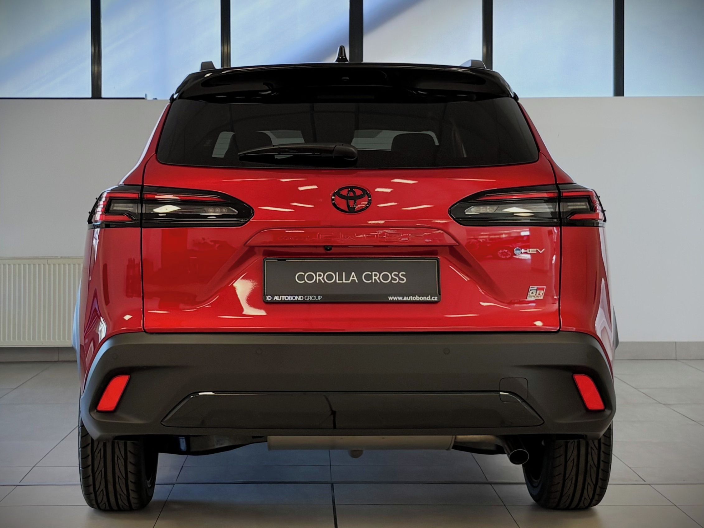 Toyota Corolla Cross, GR Sport, 2.0 e-CVT, 4x4 - fotka 4