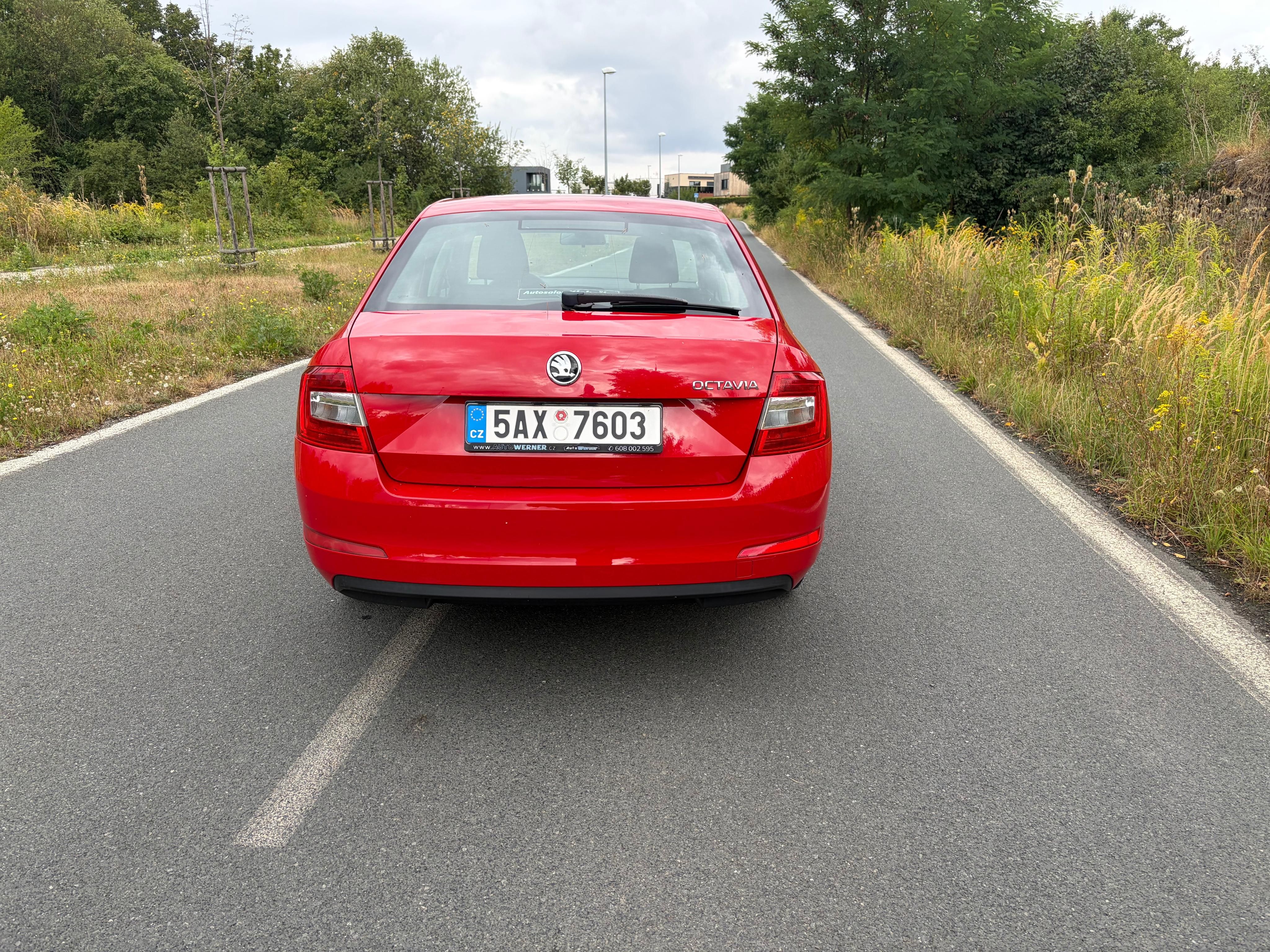 Škoda Octavia, ŠKODA OCTAVI 1.6TDI 66kW - fotka 3