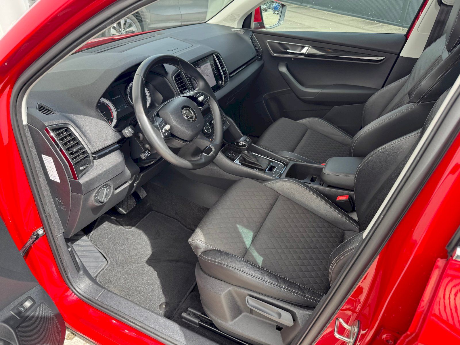 Škoda Karoq, DSG 1.5 TSI 110 kW Style Plus - fotka 6