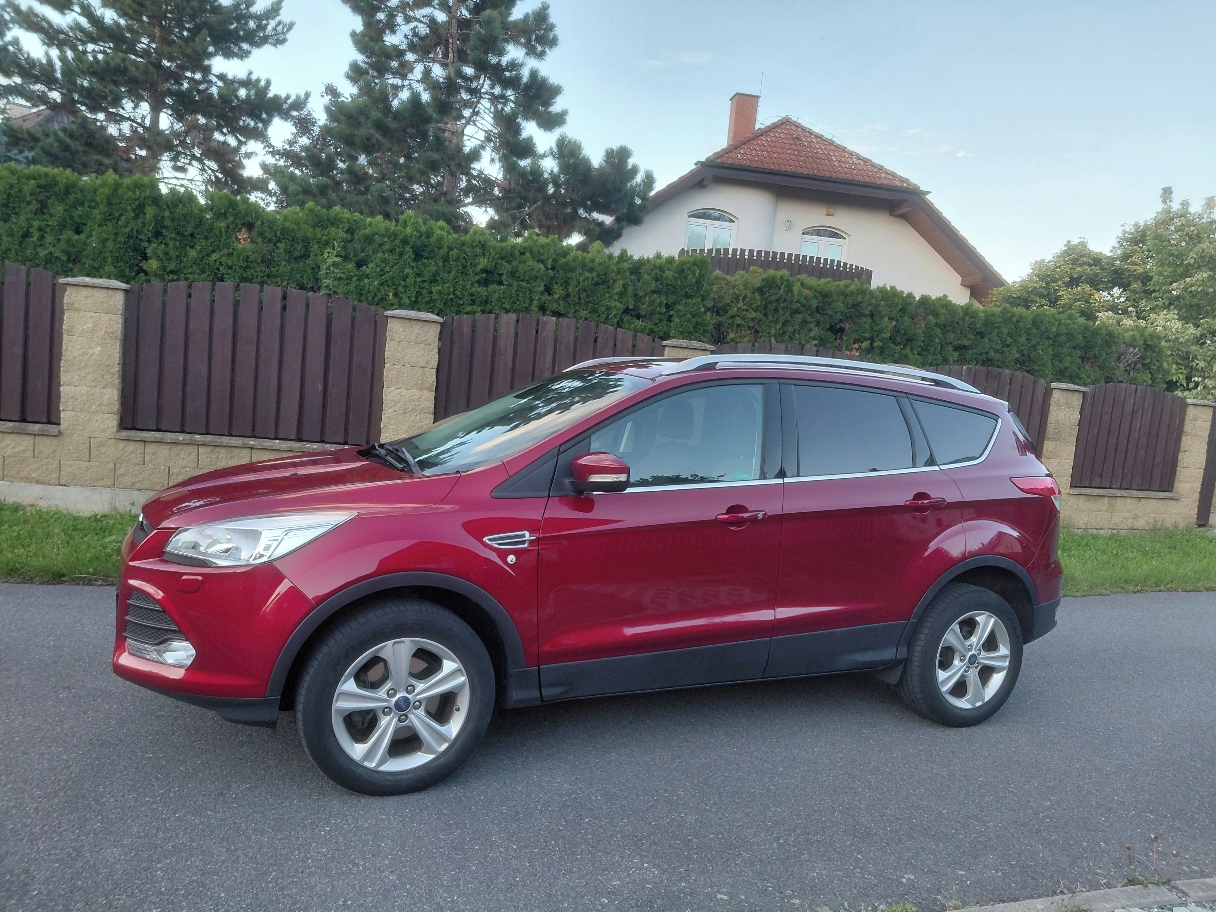 Ford Kuga, 1.5EcoBoost Puvod ČR,2.Majitel - fotka 3