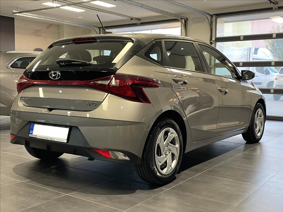 Hyundai i20, 1,2 i 83k Comfort - fotka 4