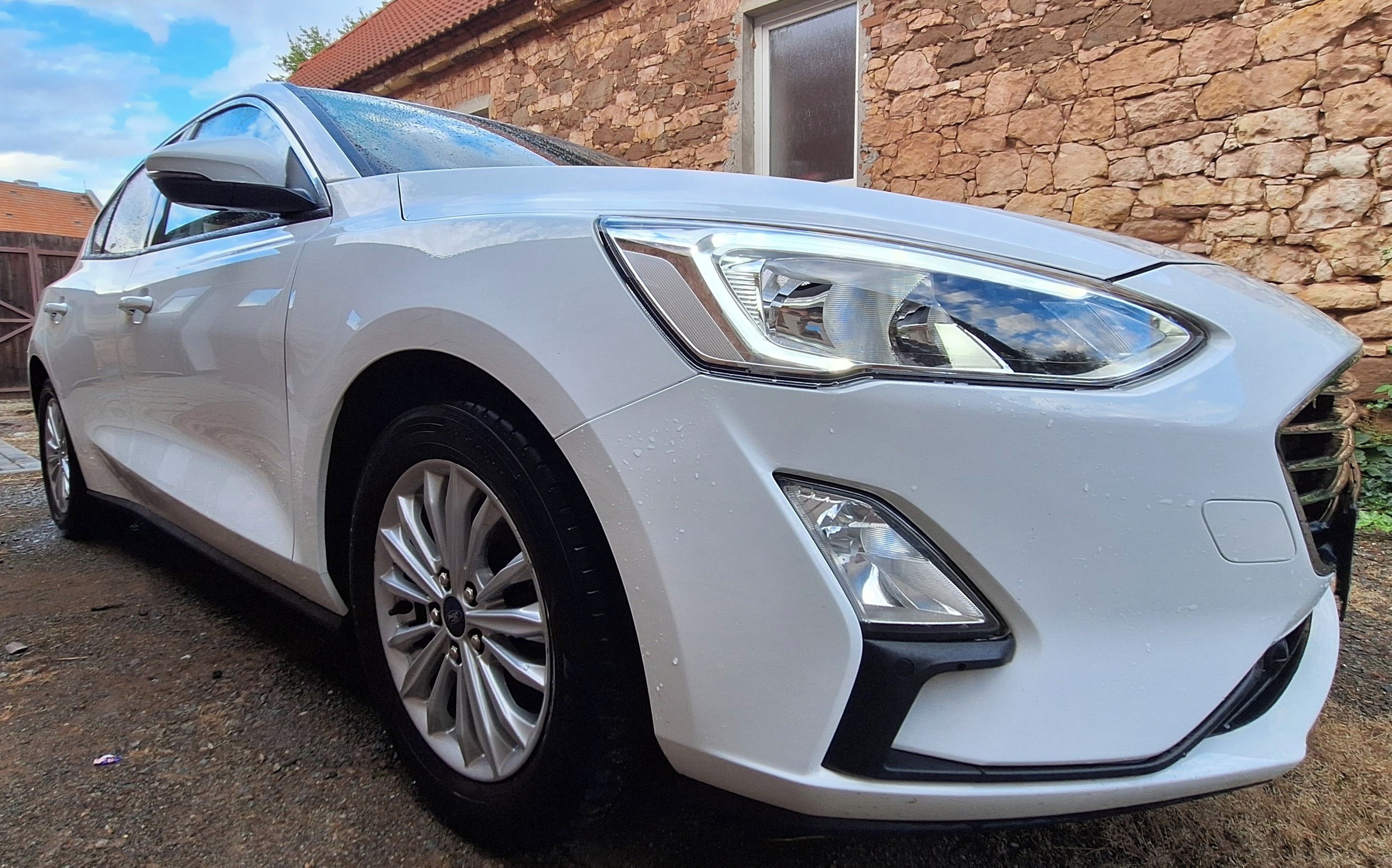 Ford Focus, 1.0 92kW Titanium Winter Pack - fotka 3