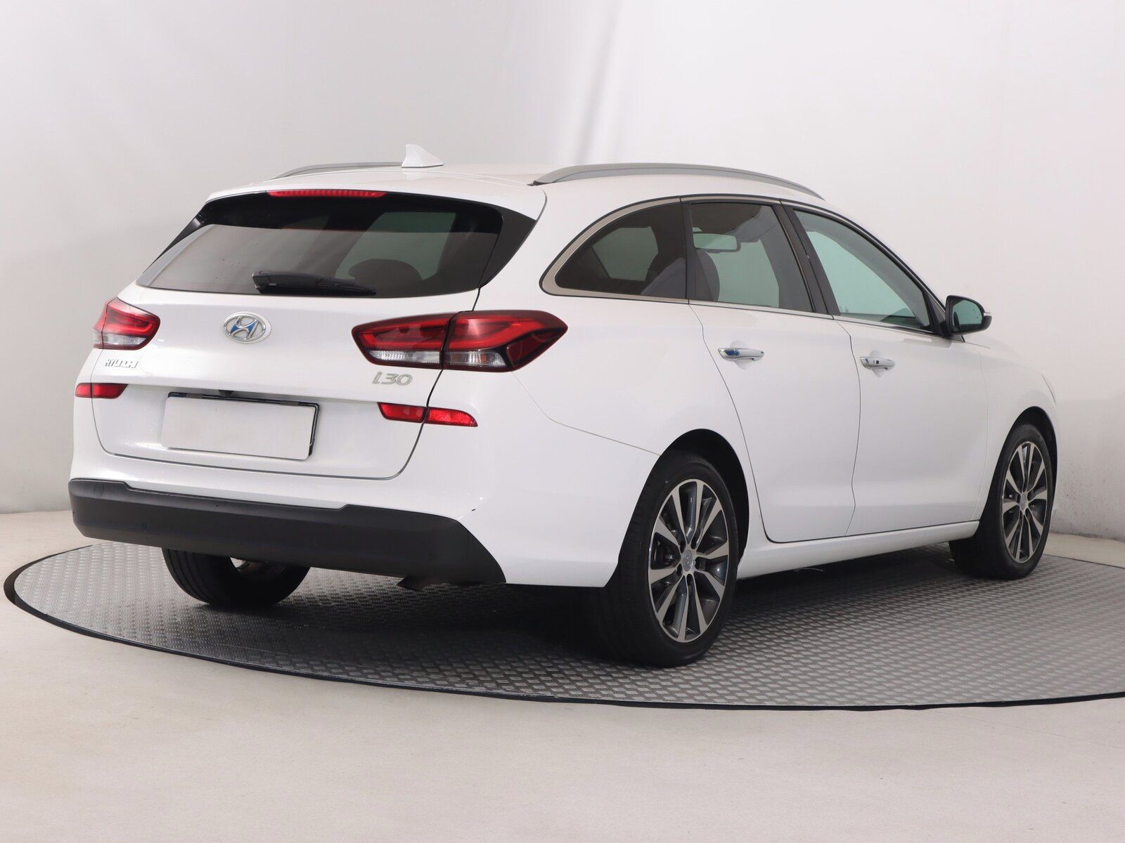 Hyundai i30, 1.6 CRDi, Automat, Serv.kniha - fotka 5