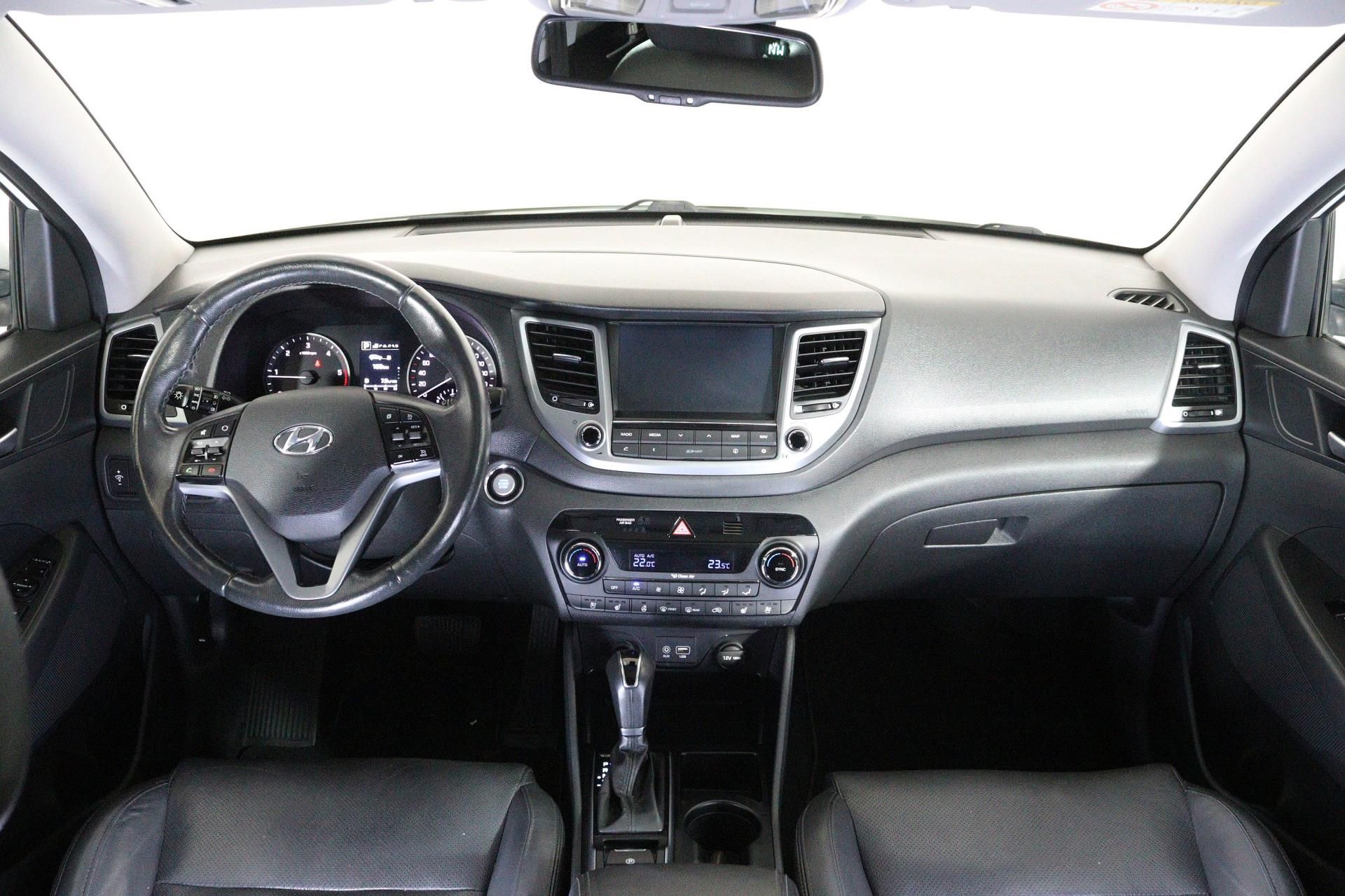 Hyundai Tucson, 2,0 CRDI Style Premium 4X4 AT - fotka 5