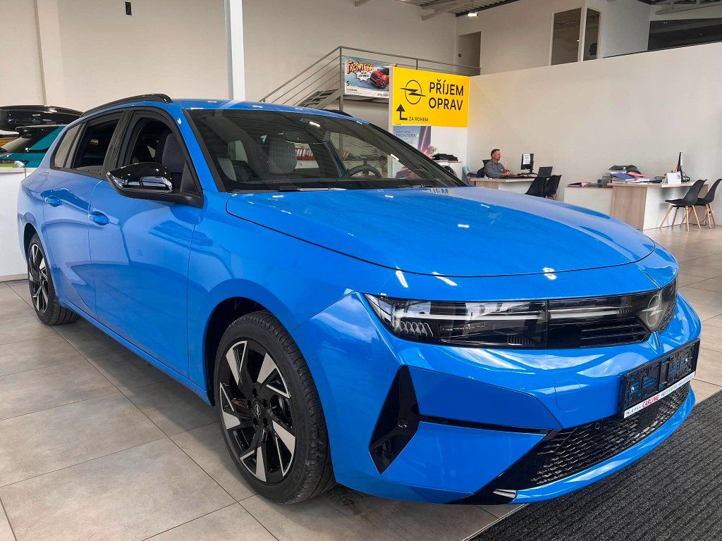 Opel Astra, Edition ST Hybrid 145 k eDCT6 - fotka 3