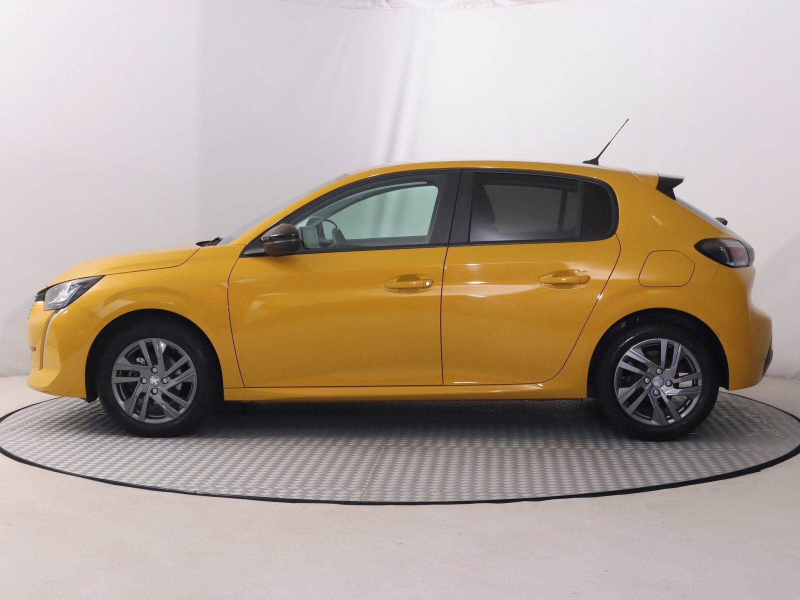 Peugeot 208, 1.2 PureTech, Active Pack - fotka 3