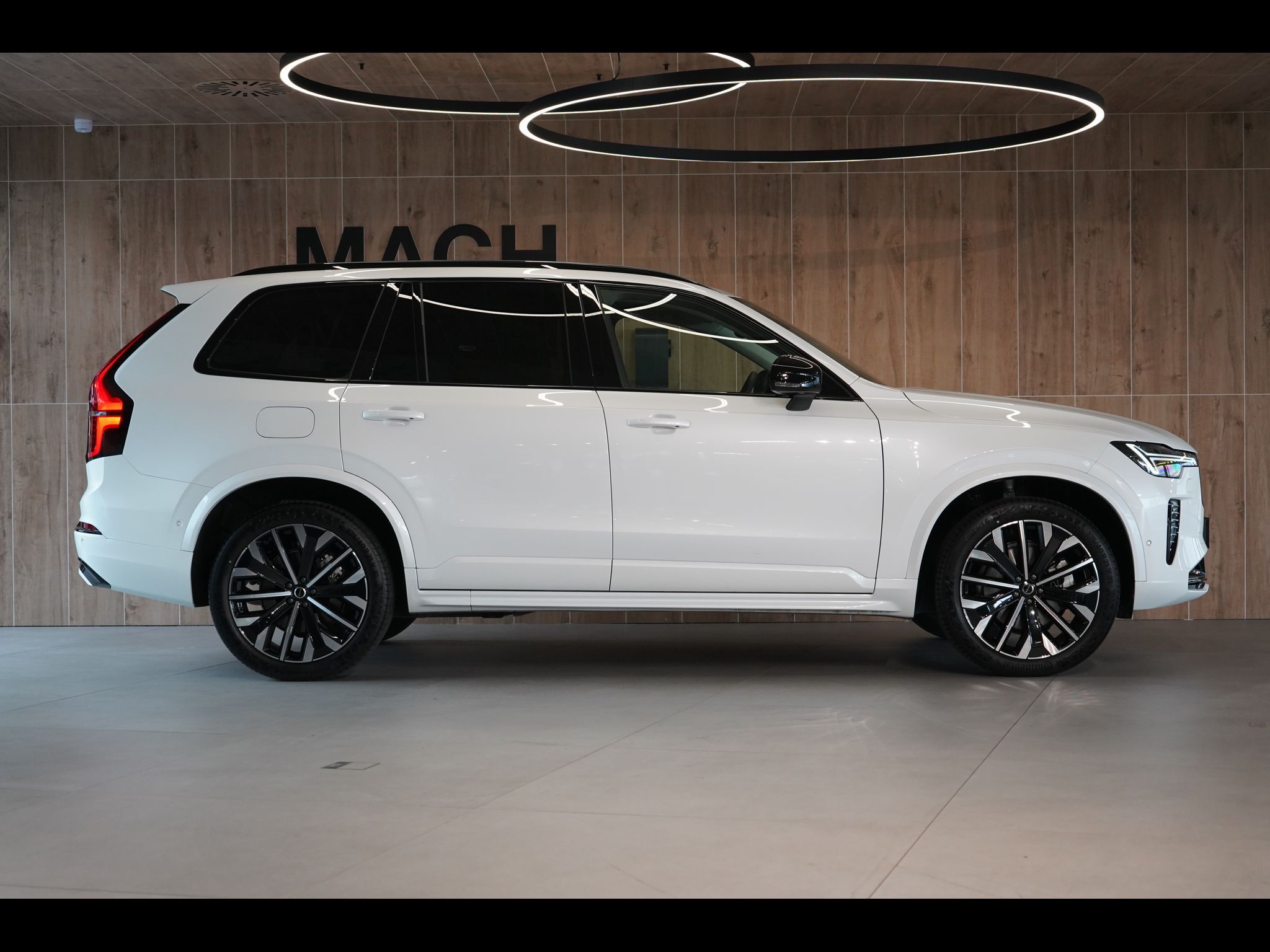 Volvo XC90, B5 PLUS Bright, Vzduch, 360° - fotka 6