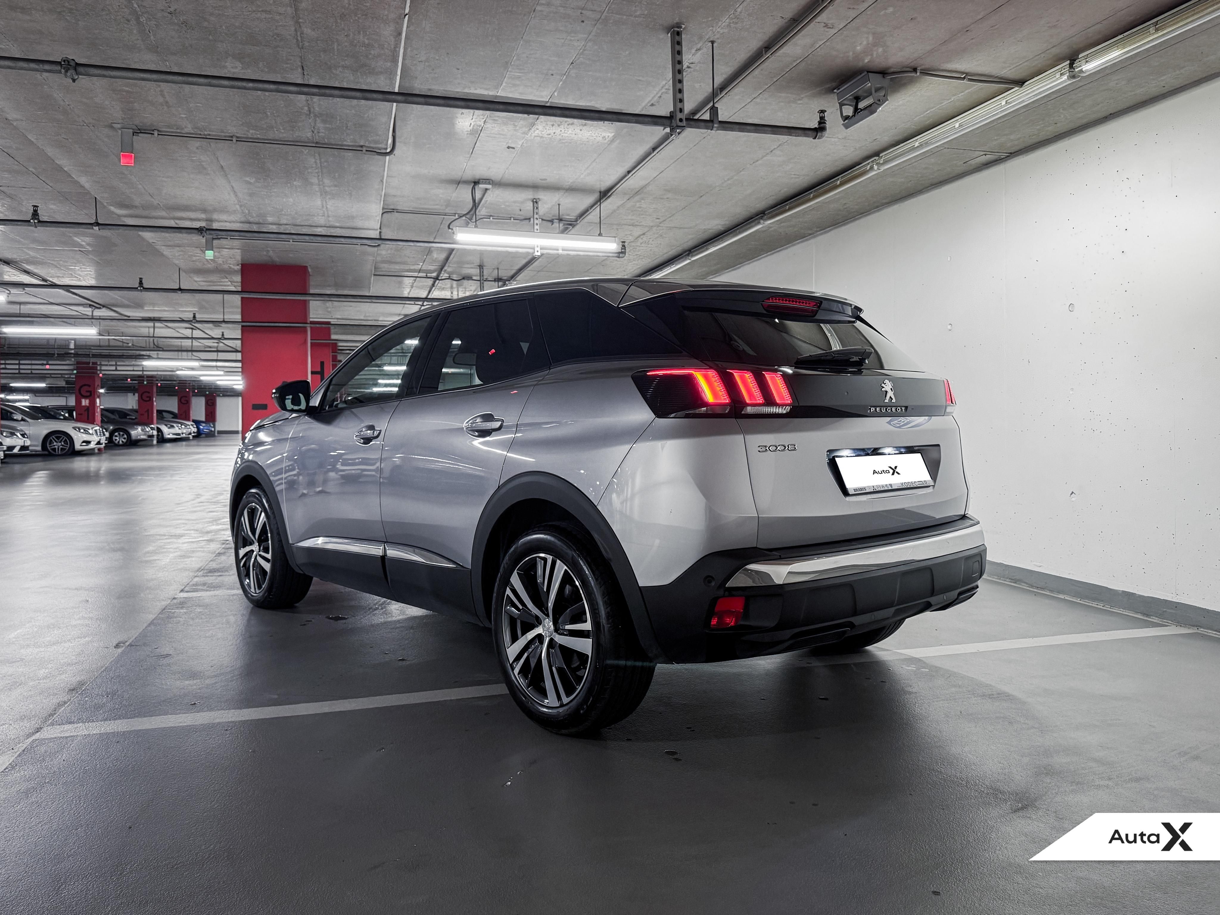 Peugeot 3008, Allure Pack 1.2 PureTech 96 kW - fotka 5