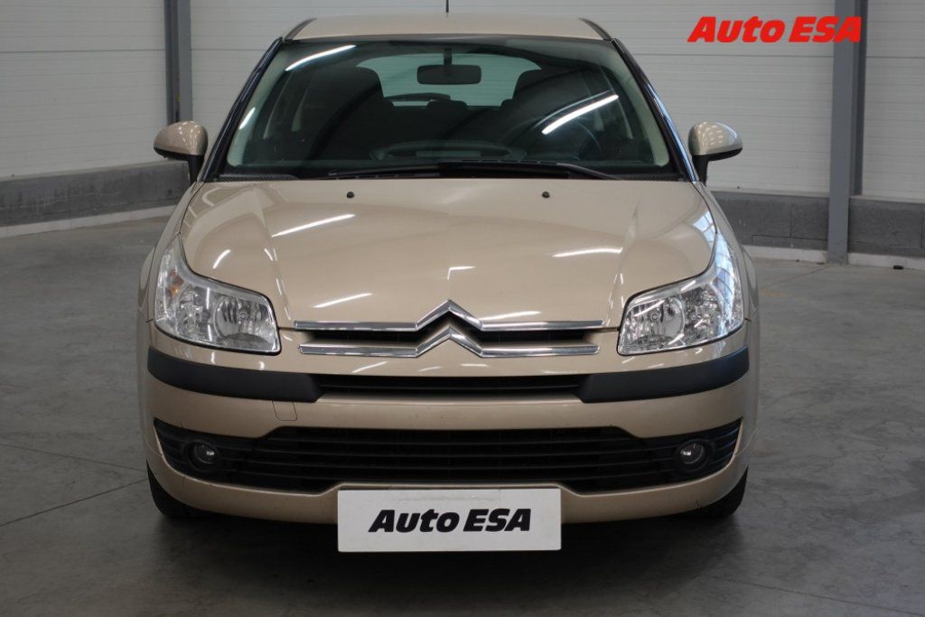 Citroën C4, 1.6i,ČR - fotka 2