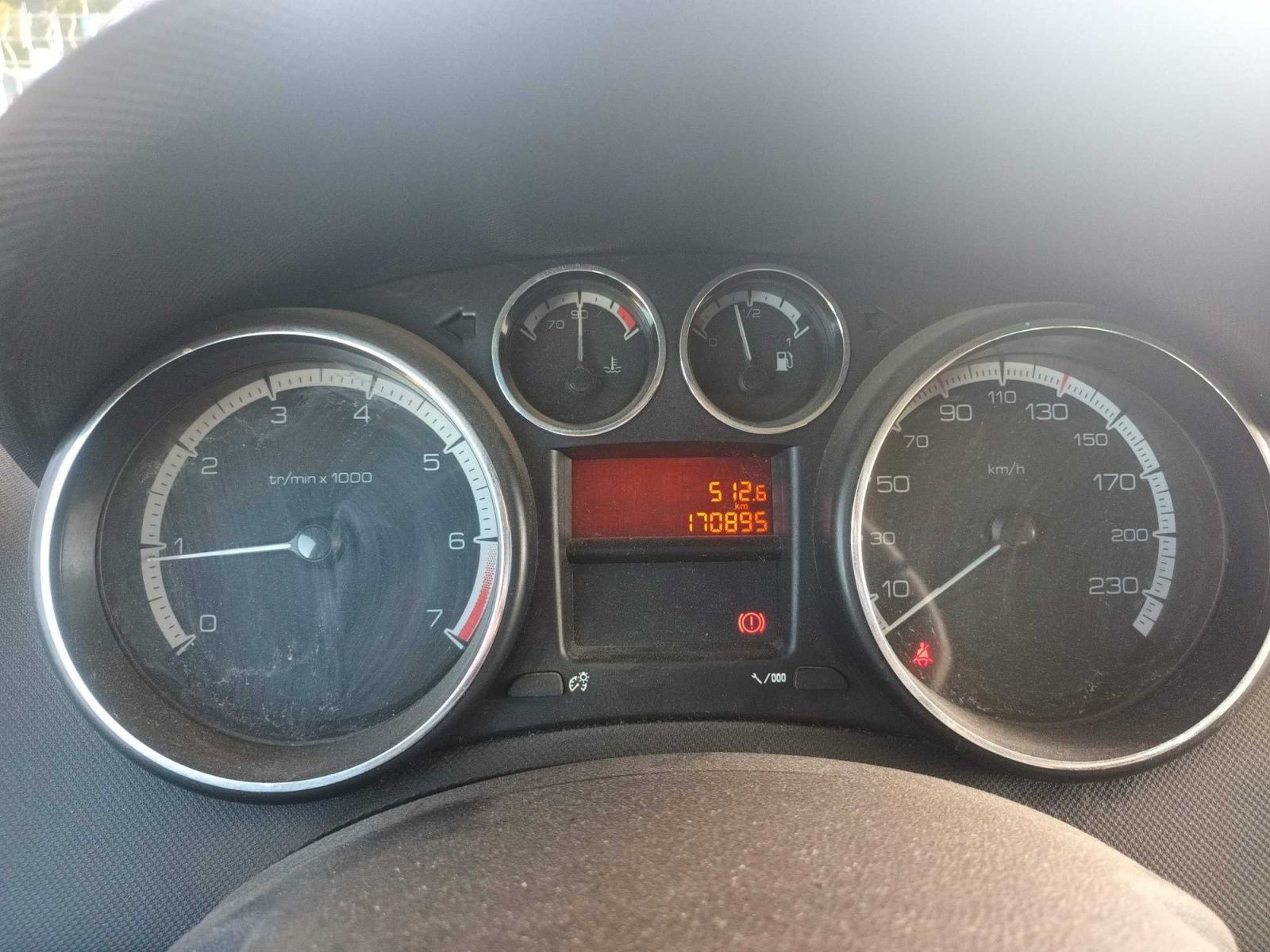 Peugeot 308, 1.6 VTi, Serv.kniha, Tažné - fotka 3