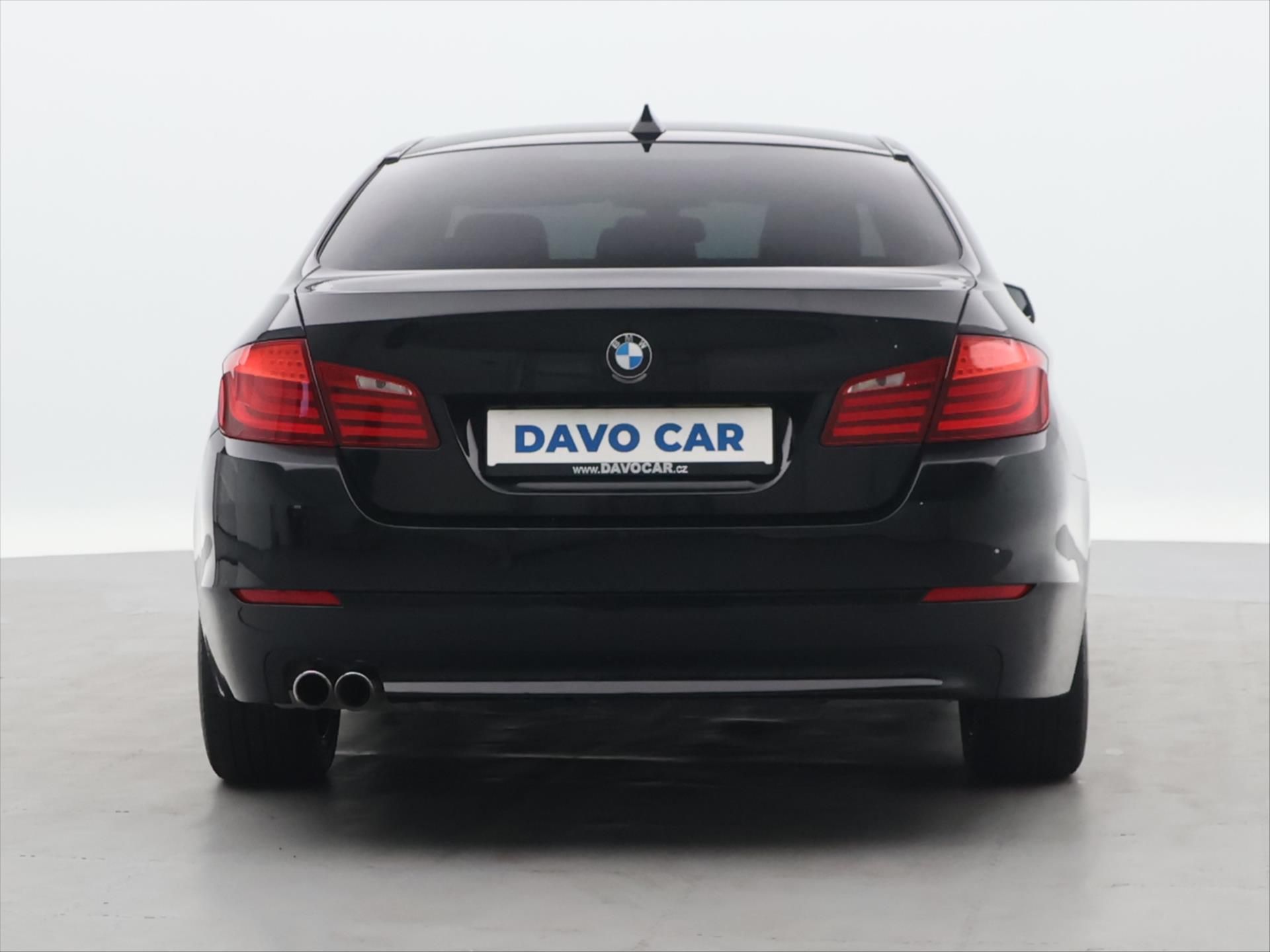 BMW Řada 5, 3,0 530d 190kW xDrive Aut. CZ - fotka 6