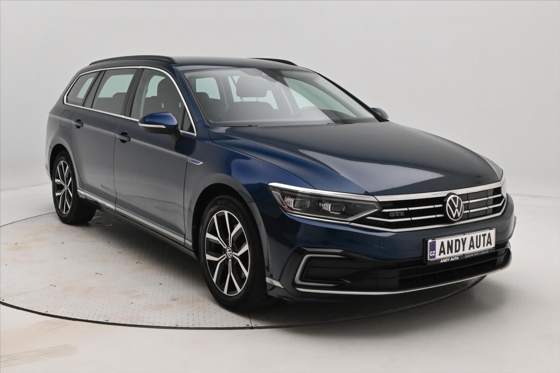Volkswagen Passat, 1,4 GTE TSI 160kW DSG Záruka a - fotka 3