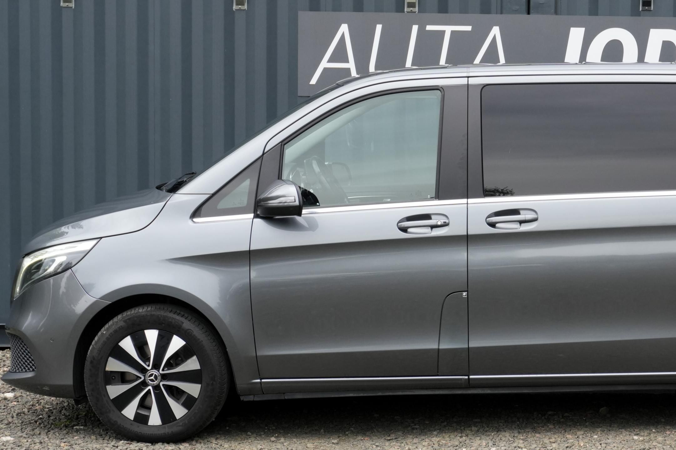 Mercedes-Benz Třídy V, V250d XL 4Matic, ČR, 8 míst - fotka 2