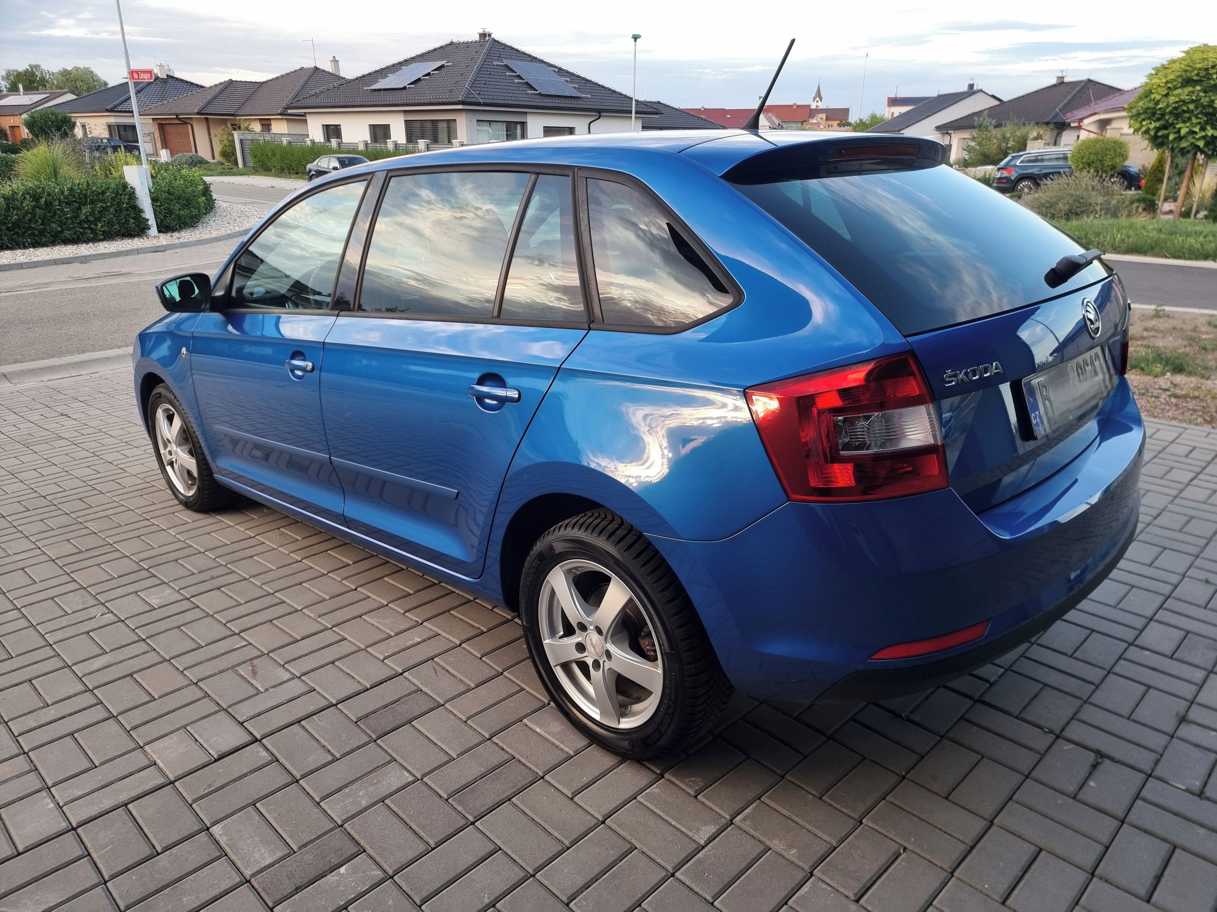 Škoda Rapid, 1.6TDI | ELEGANCE | Najeto 194 - fotka 4