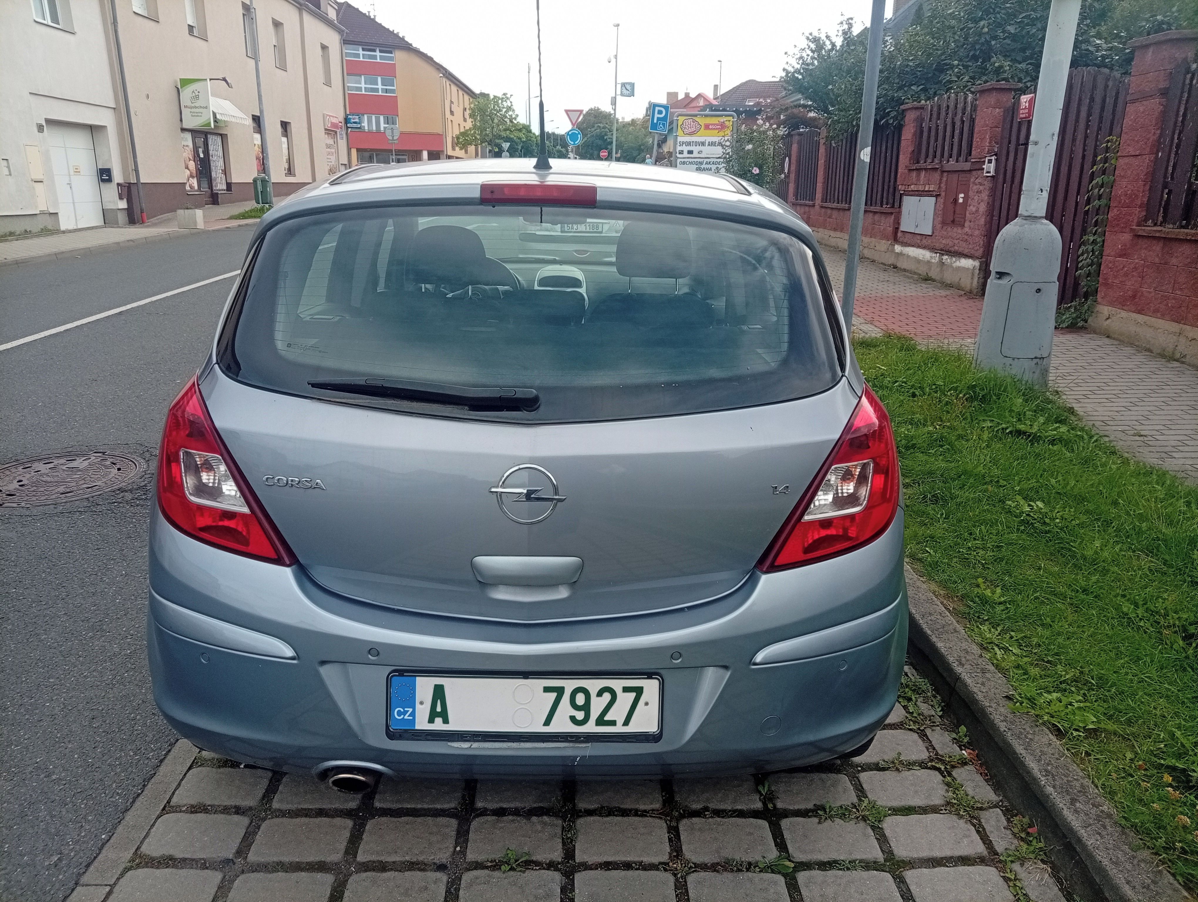 Opel Corsa, 1.4 16 V - fotka 3