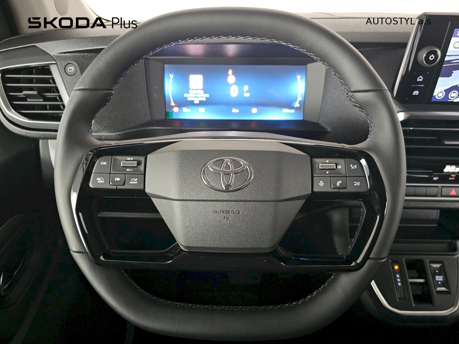 Toyota Proace Verso, L2 2.2D 180k AT FAMILY 8S - fotka 5