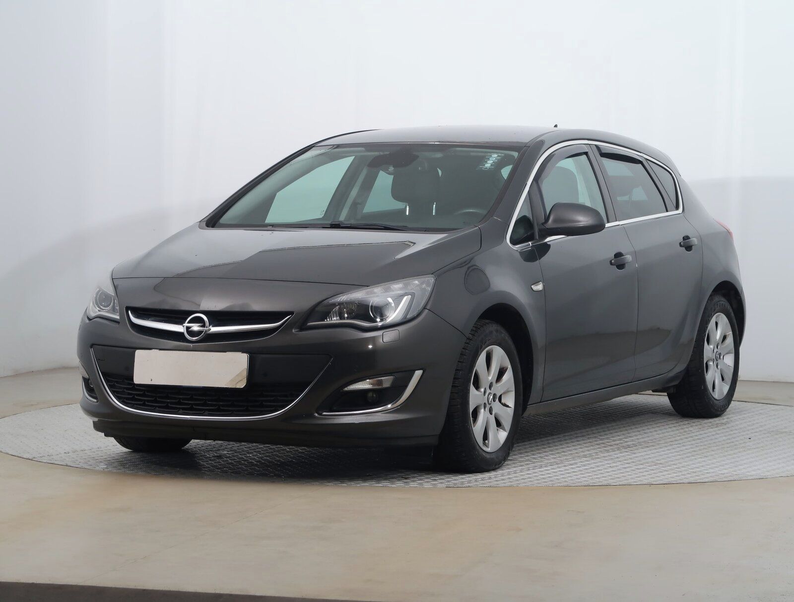 Opel Astra, 1.4 T, Navi, Xenony - fotka 2