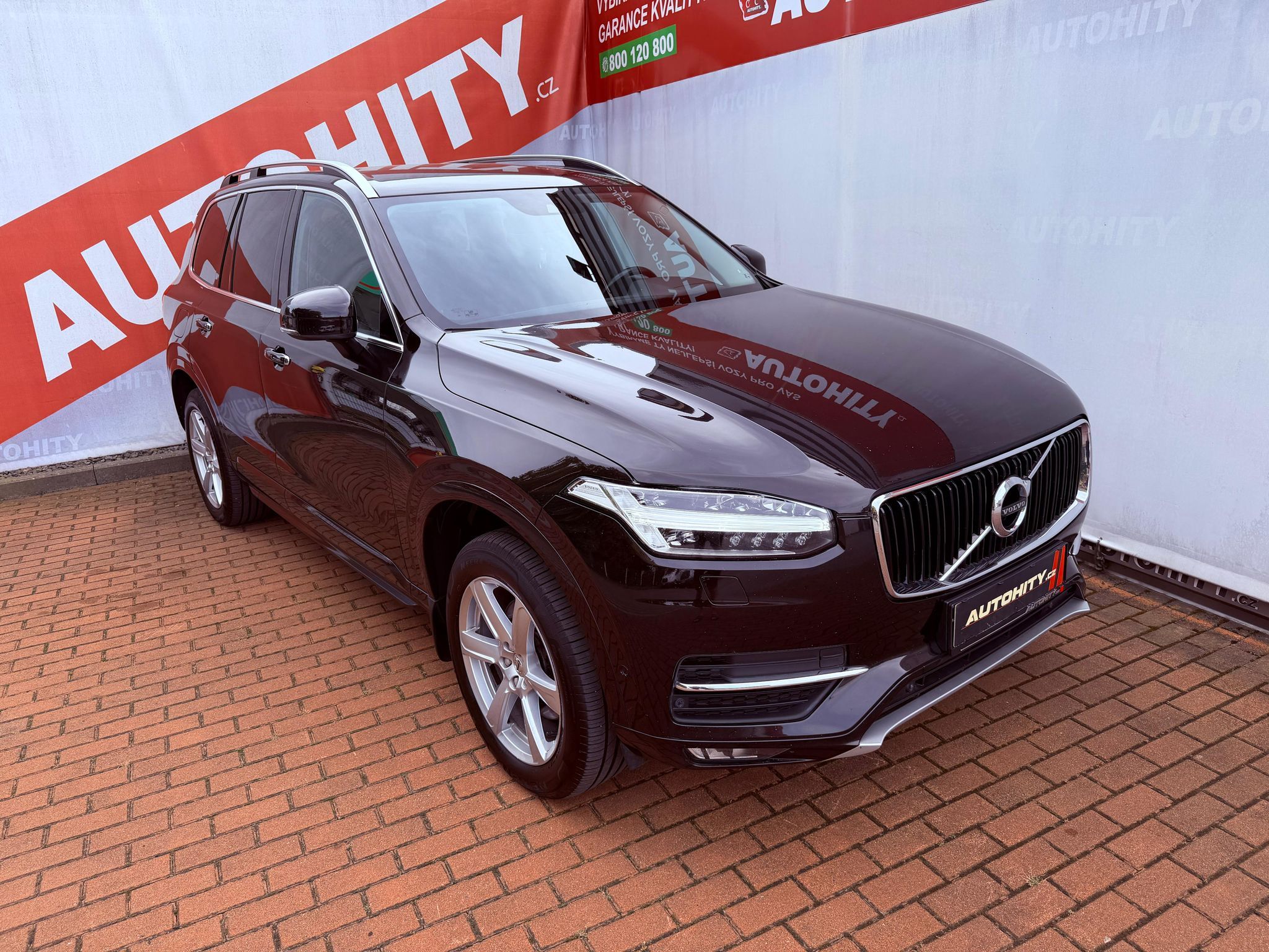 Volvo XC90, D5 AWD Drive-E Momentum Aut. - fotka 3