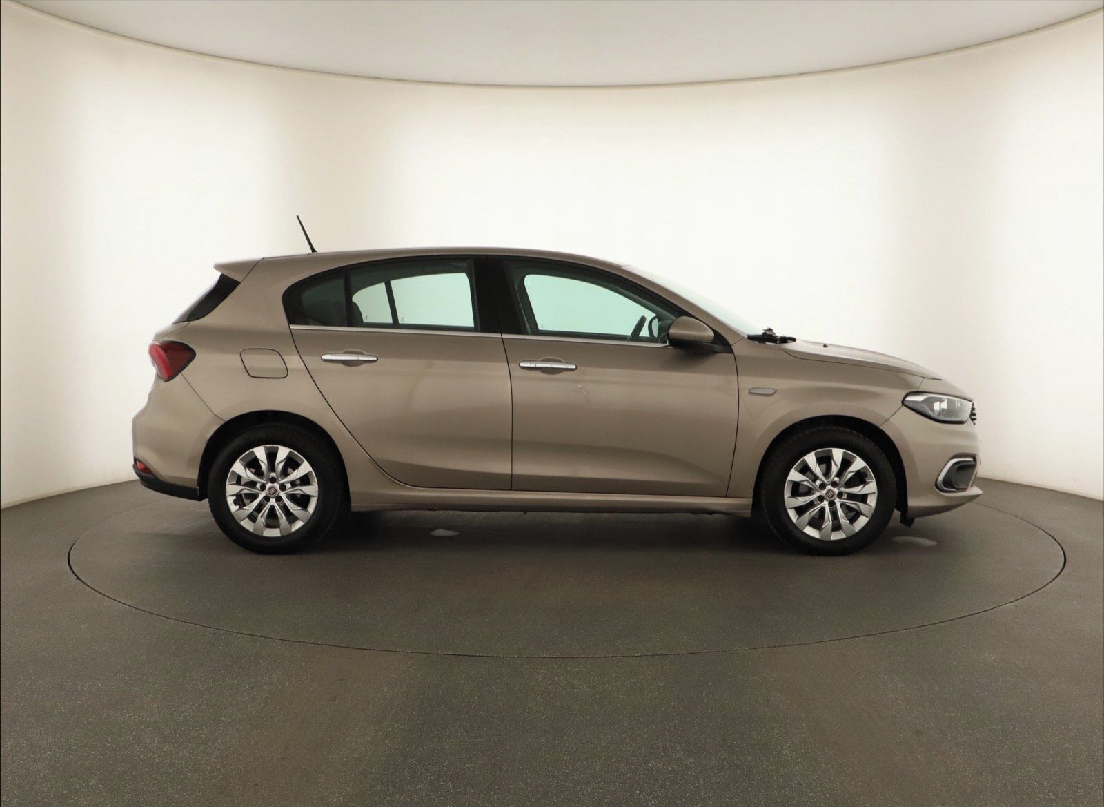 Fiat Tipo, 1.4 T-Jet, Serv.kniha, Klima - fotka 6