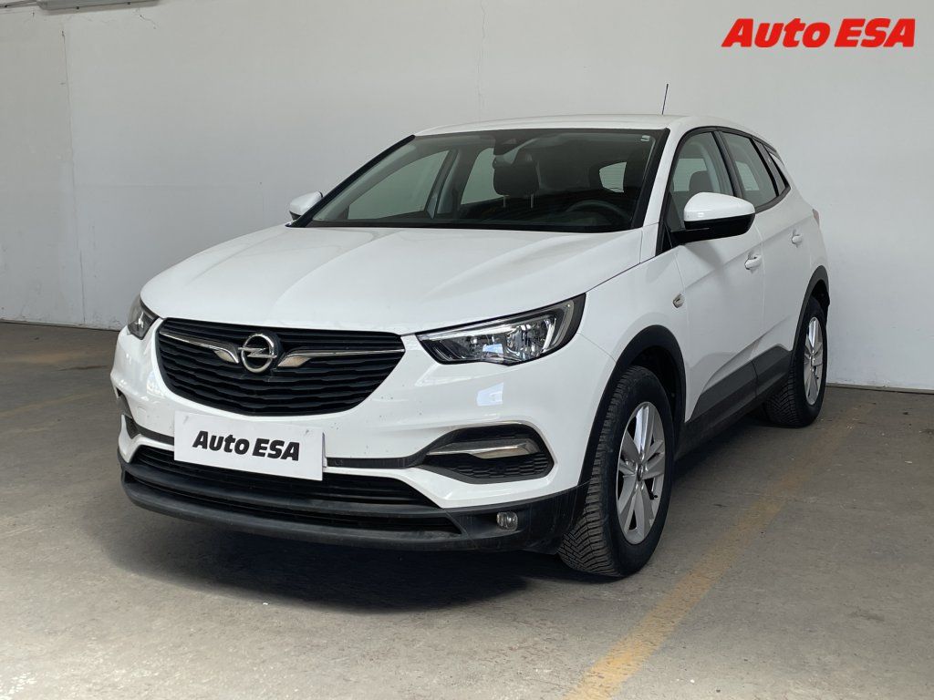 Opel Grandland X, 1.2T,Edition,TZ - fotka 3