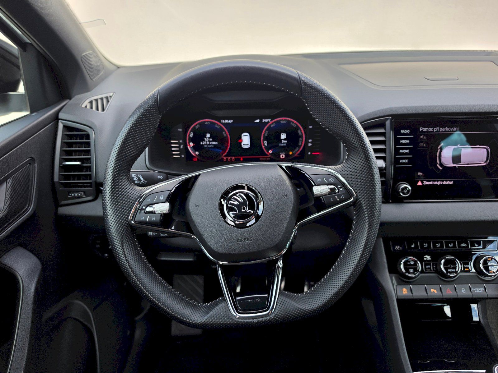 Škoda Karoq, 1,5TSI 110KW SPORTLINE - fotka 6