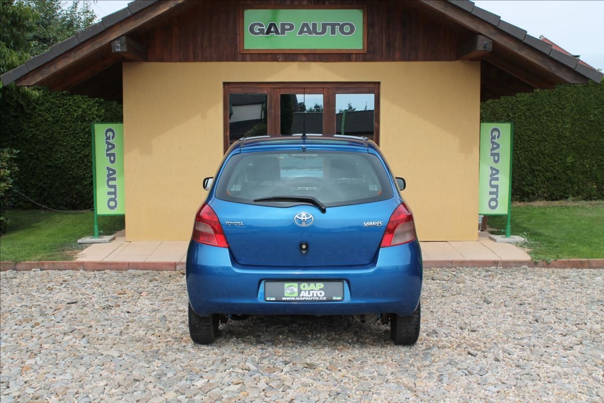 Toyota Yaris, 1.0i 51kW ČR 44TIS.KM KLIMA - fotka 5