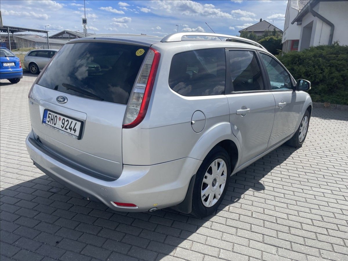 Ford Focus, 1,8 i 16V 92kw LPG Titanium - fotka 4