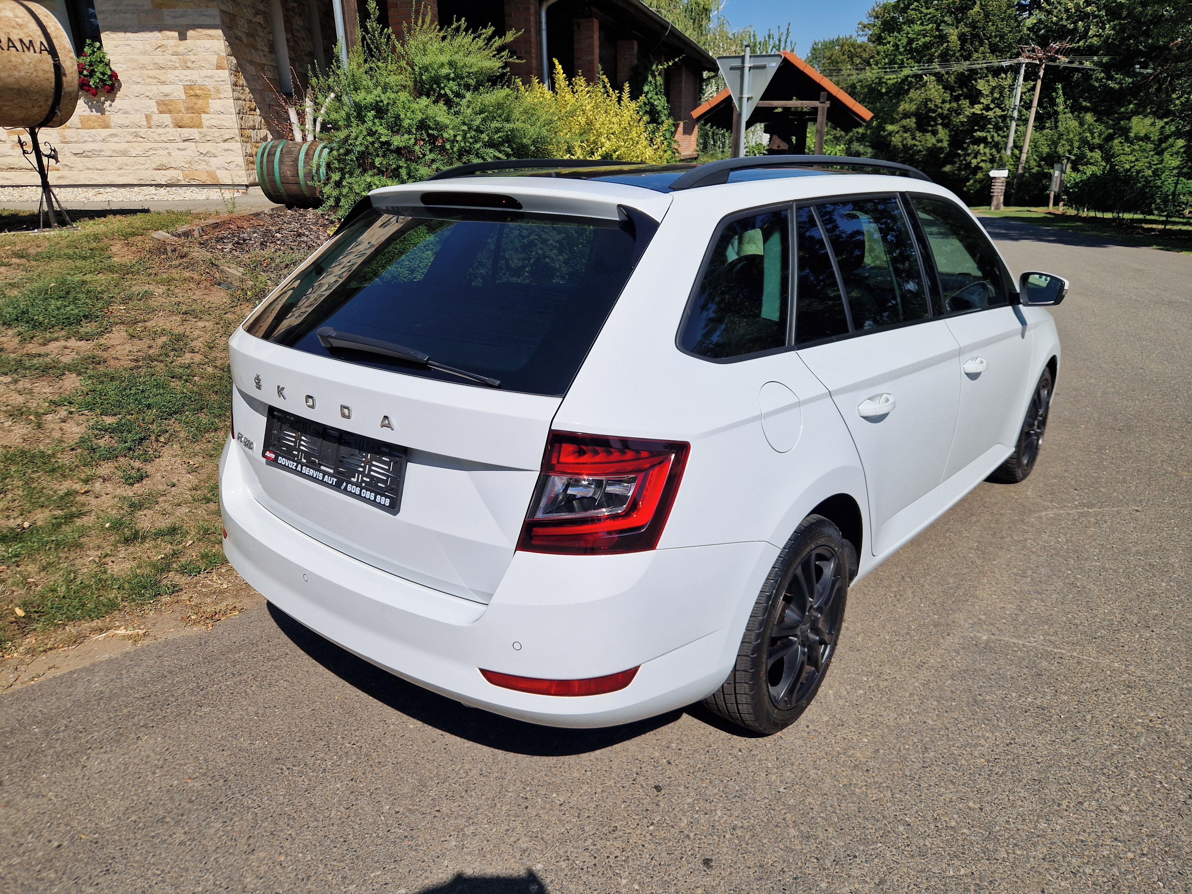Škoda Fabia, 3 Combi 1,0 TSI 70 KW, DSG - fotka 4