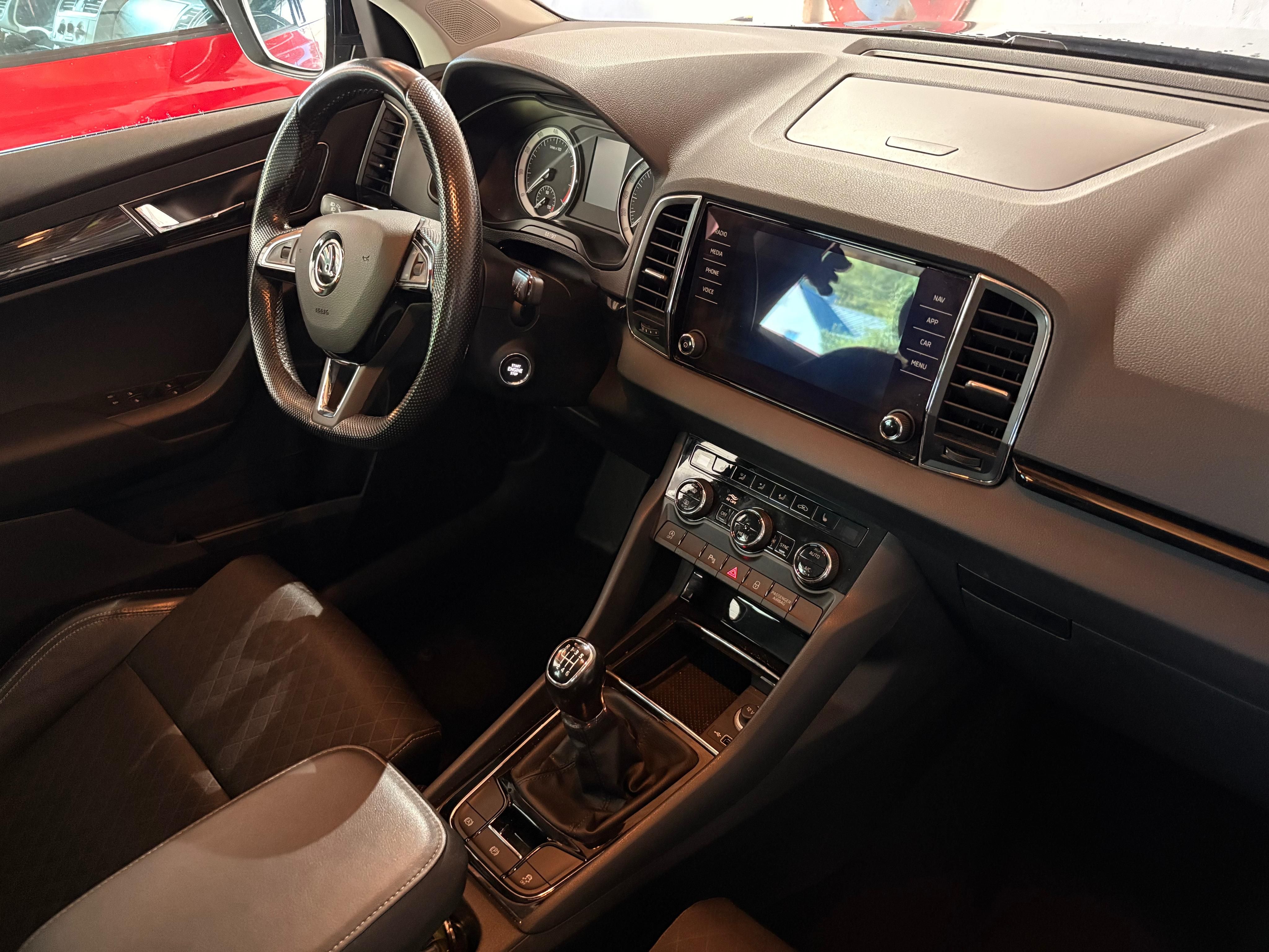 Škoda Karoq, 1.5TSI STYLE PLUS - fotka 4