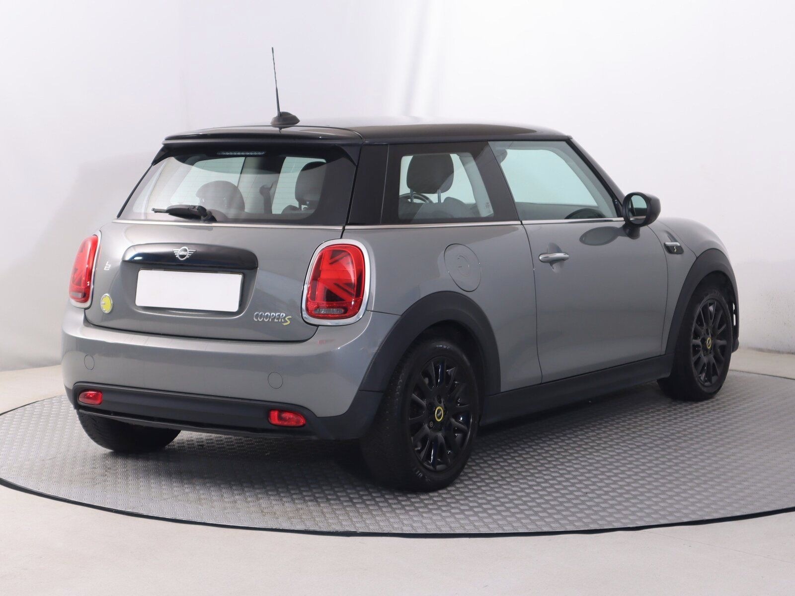Mini, Cooper SE 32 kWh, SoH 96% - fotka 5